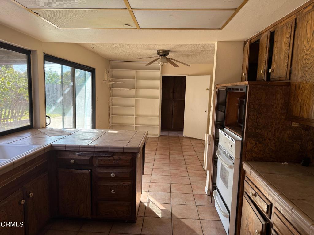 1524 Lyndhurst Avenue