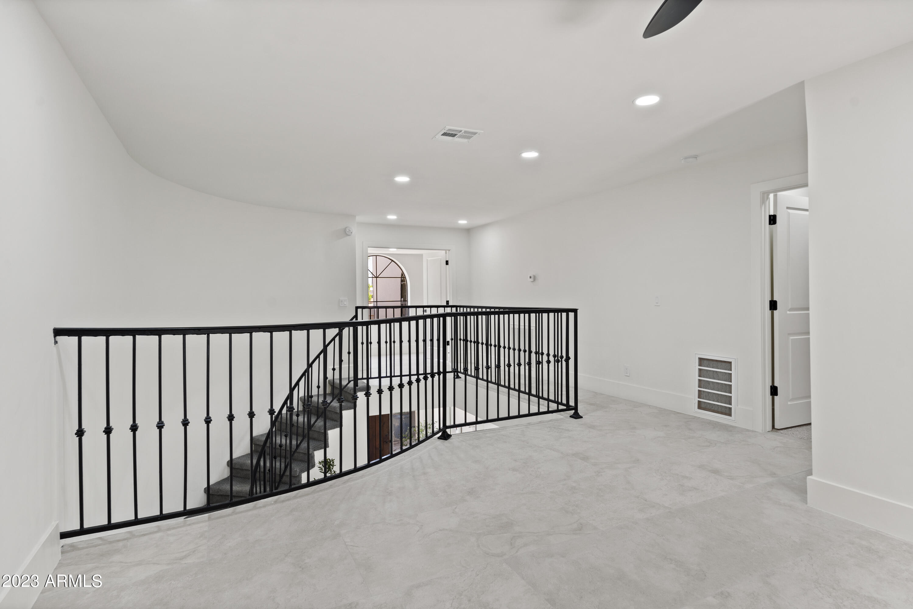 8568 N 84TH Place