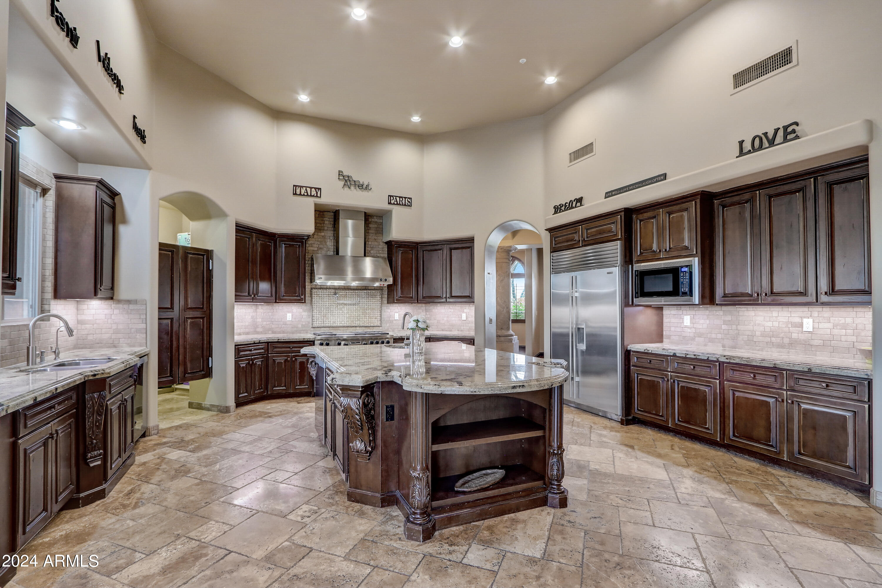8644 E WOODLEY Way