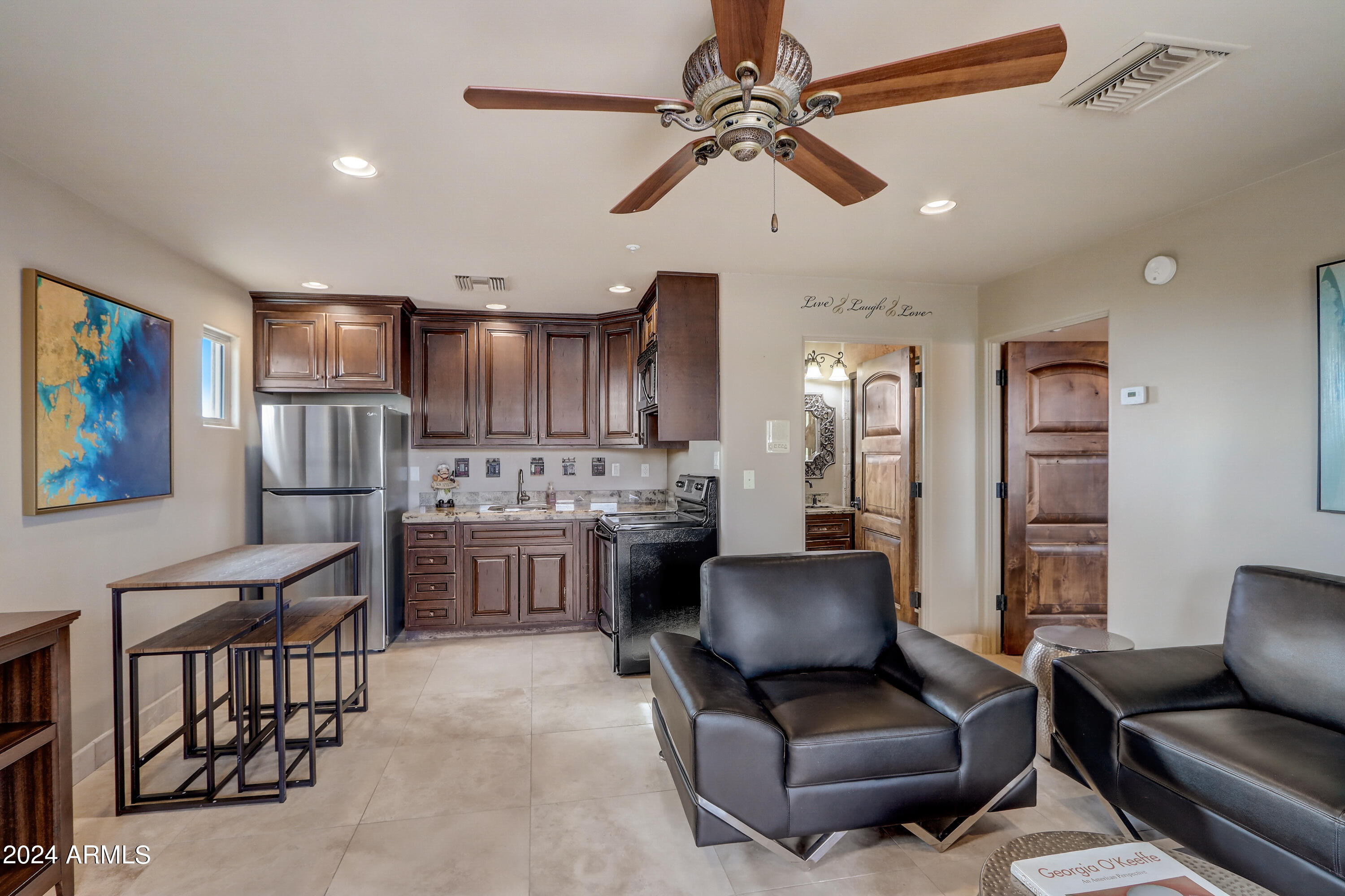 8644 E WOODLEY Way