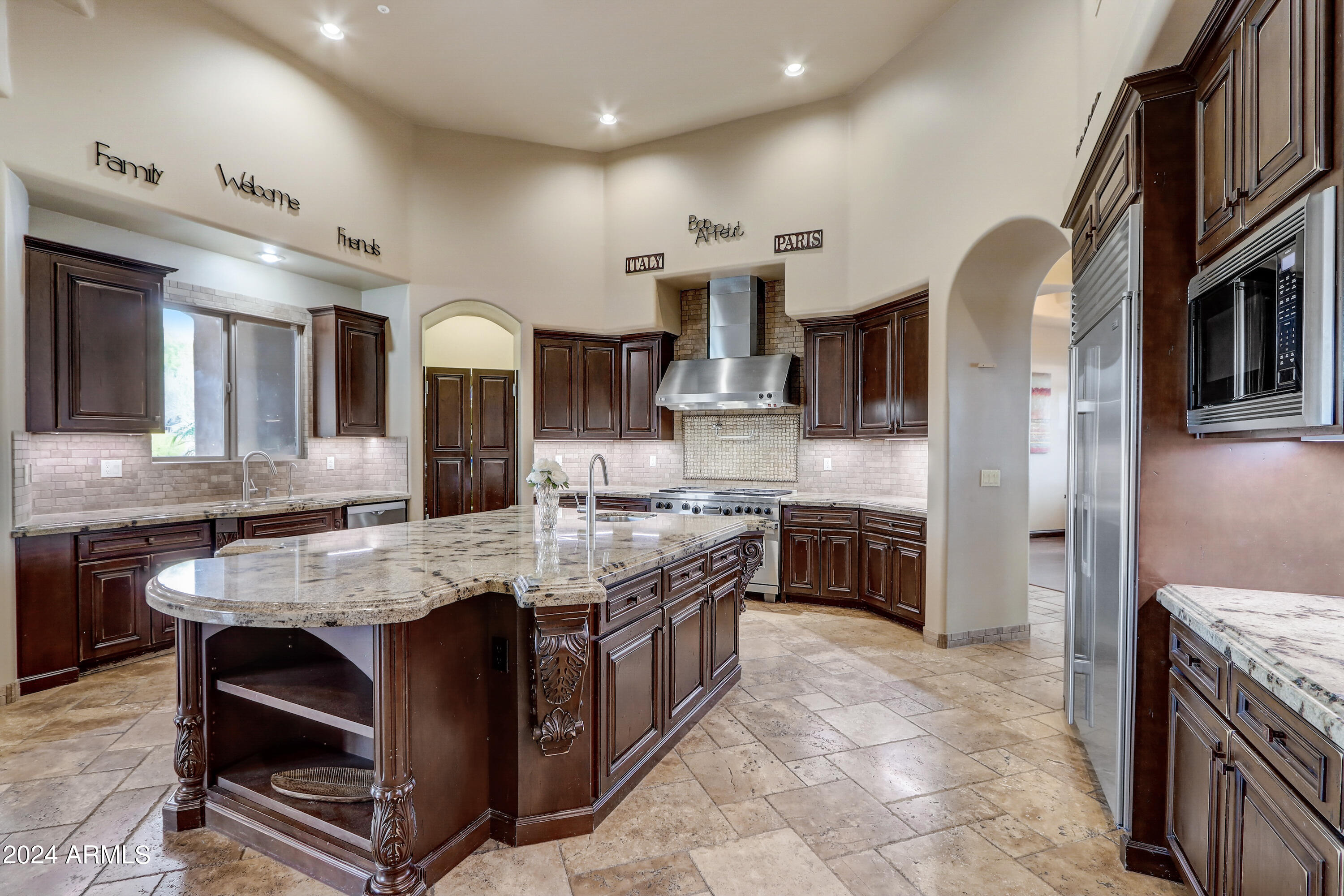 8644 E WOODLEY Way