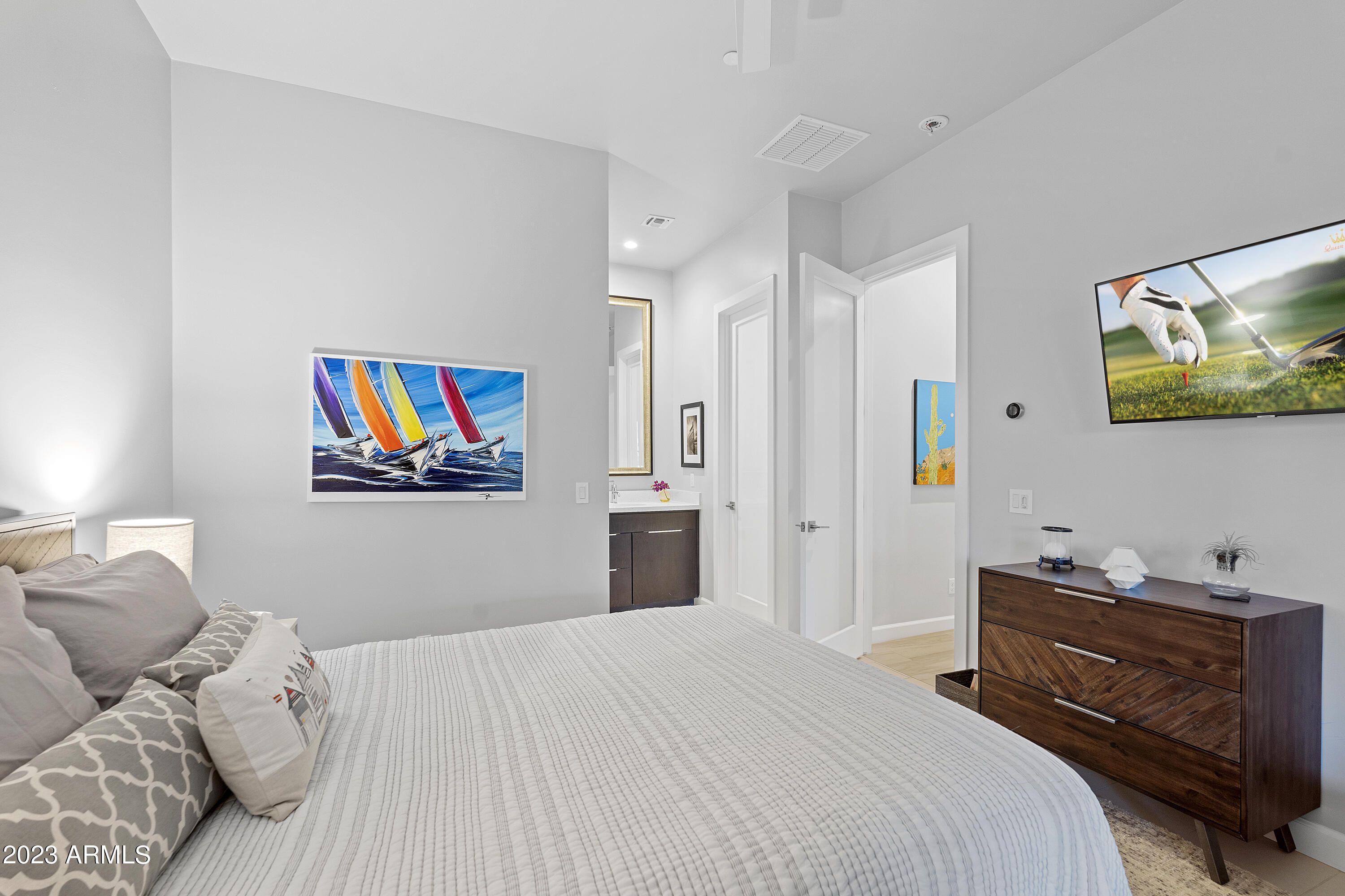 37226 NE GREYTHORN Circle