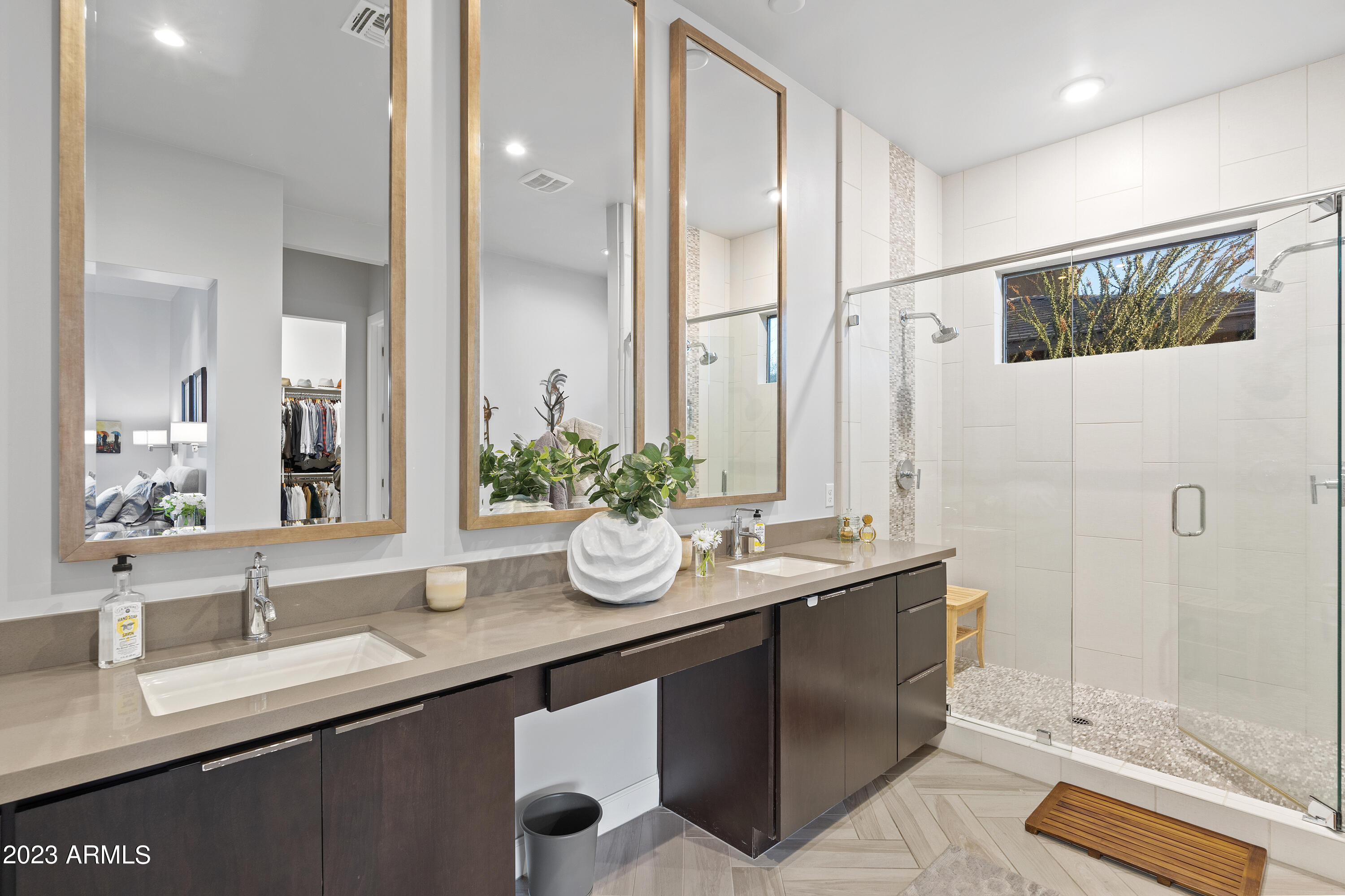 37226 NE GREYTHORN Circle