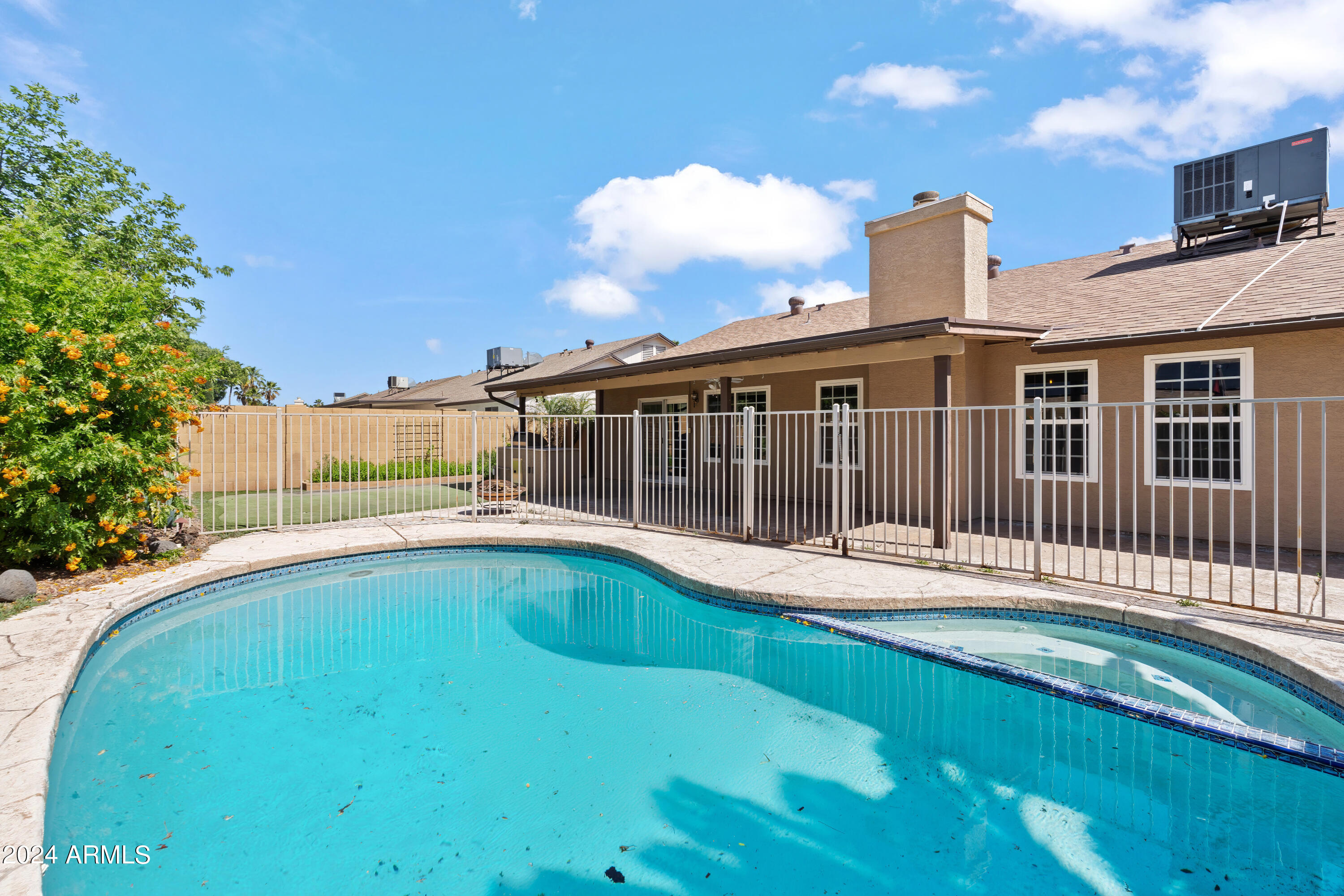 4002 E WESCOTT Drive