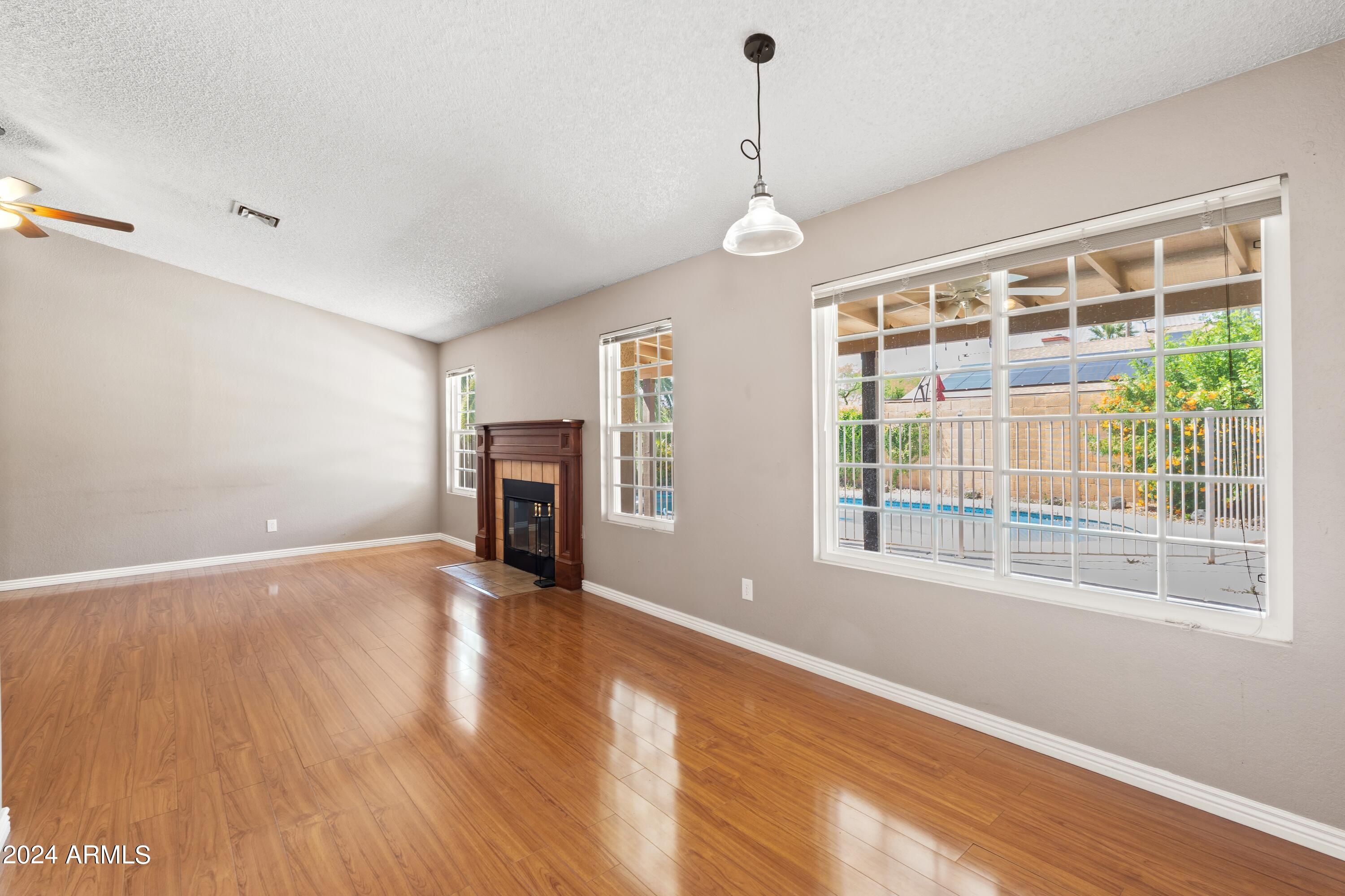 4002 E WESCOTT Drive