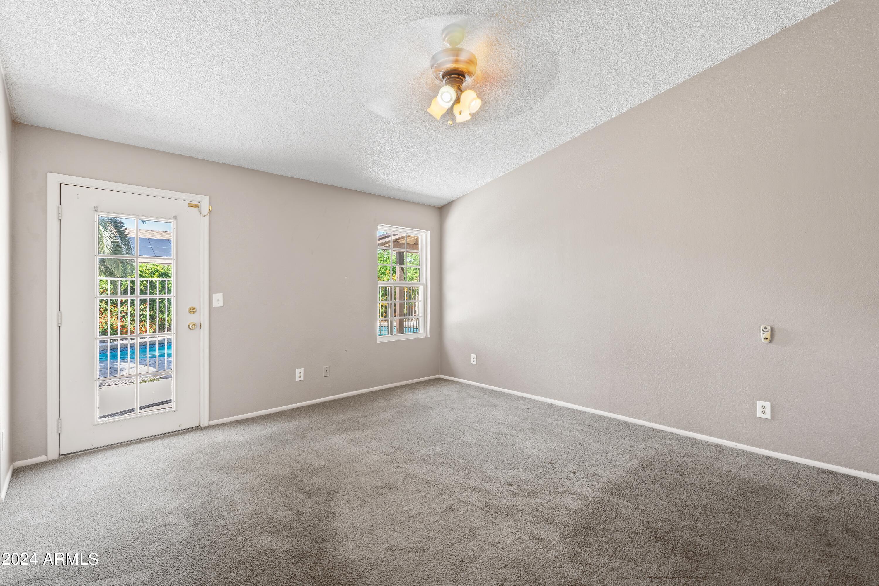 4002 E WESCOTT Drive