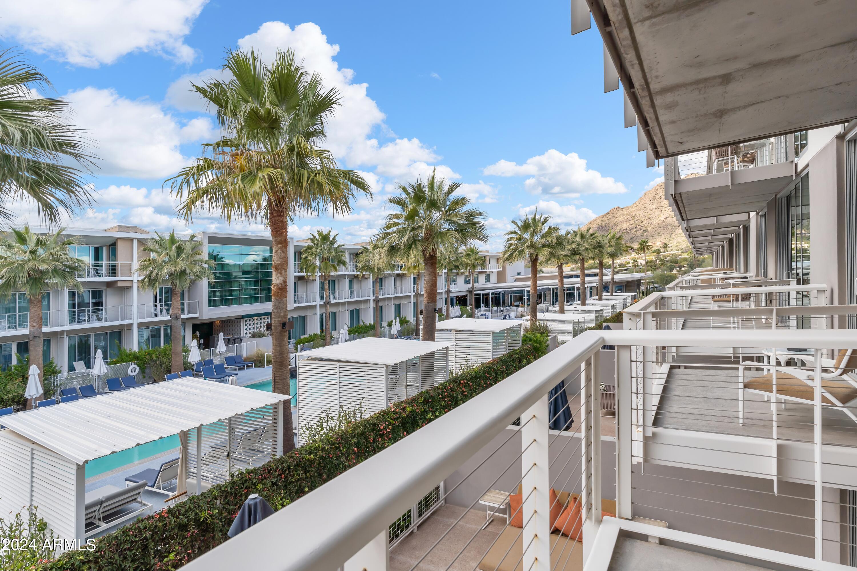 5455 E LINCOLN Drive # 2017