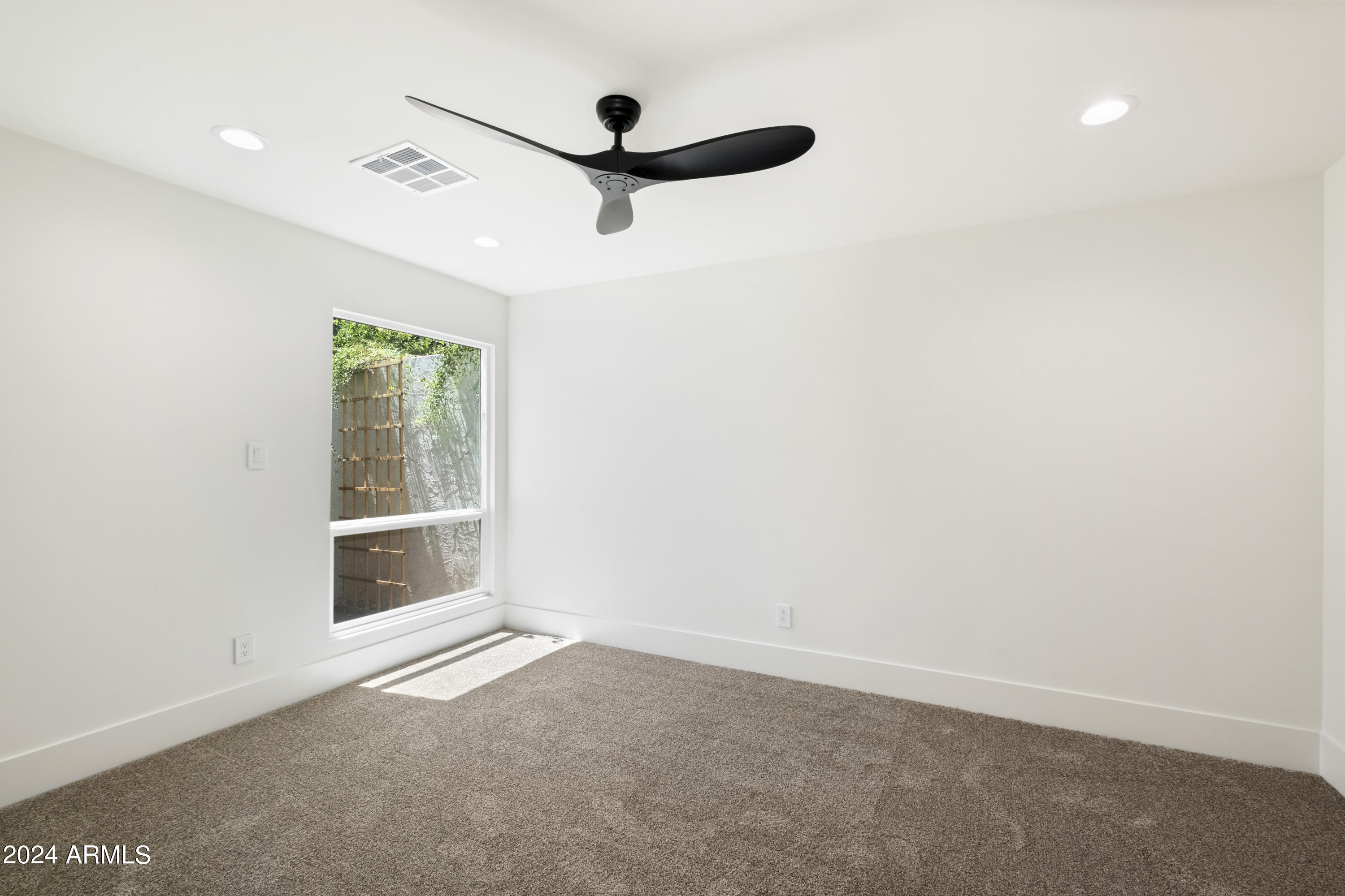 2555 N MILLER Road