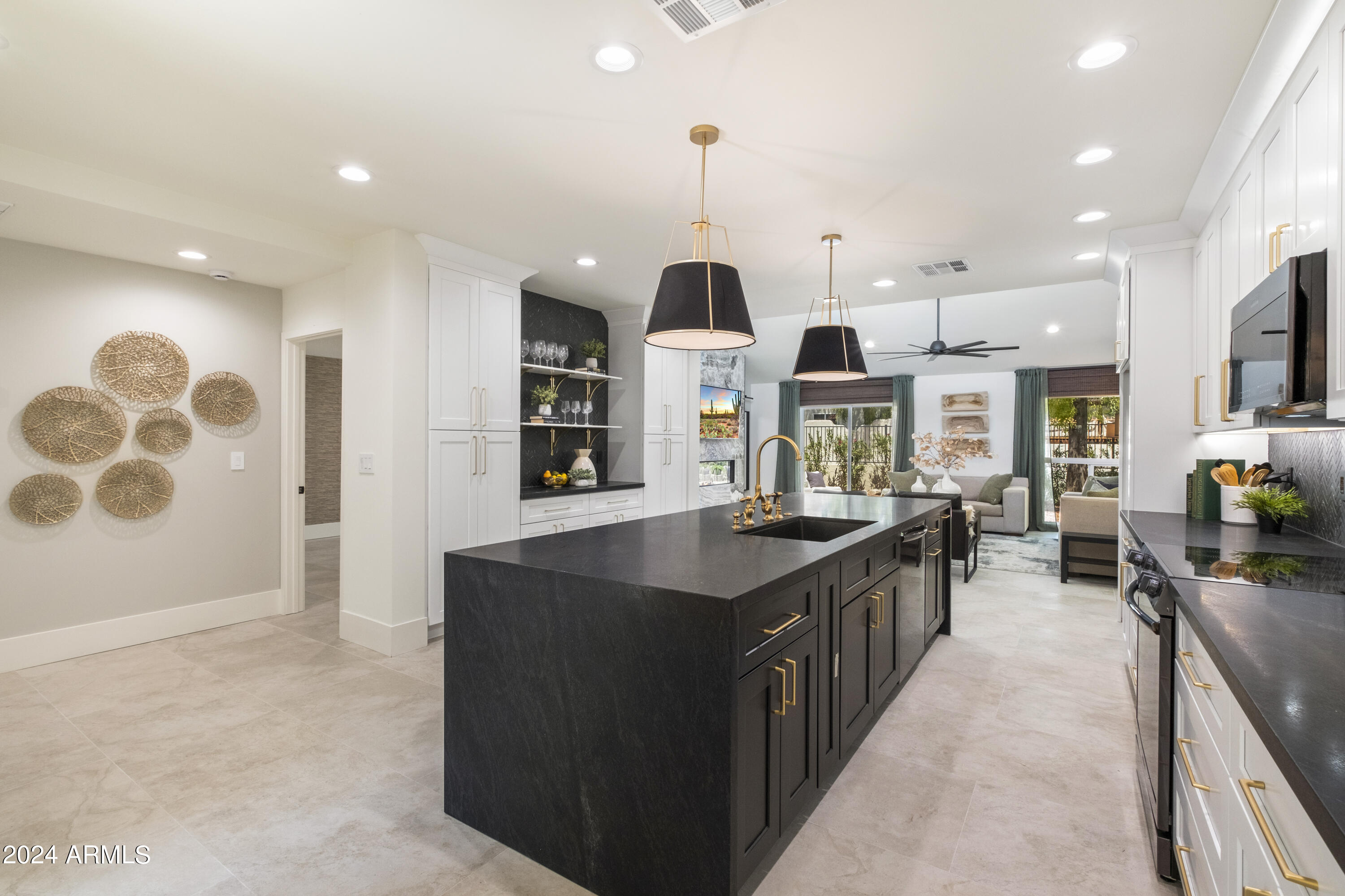 2555 N MILLER Road