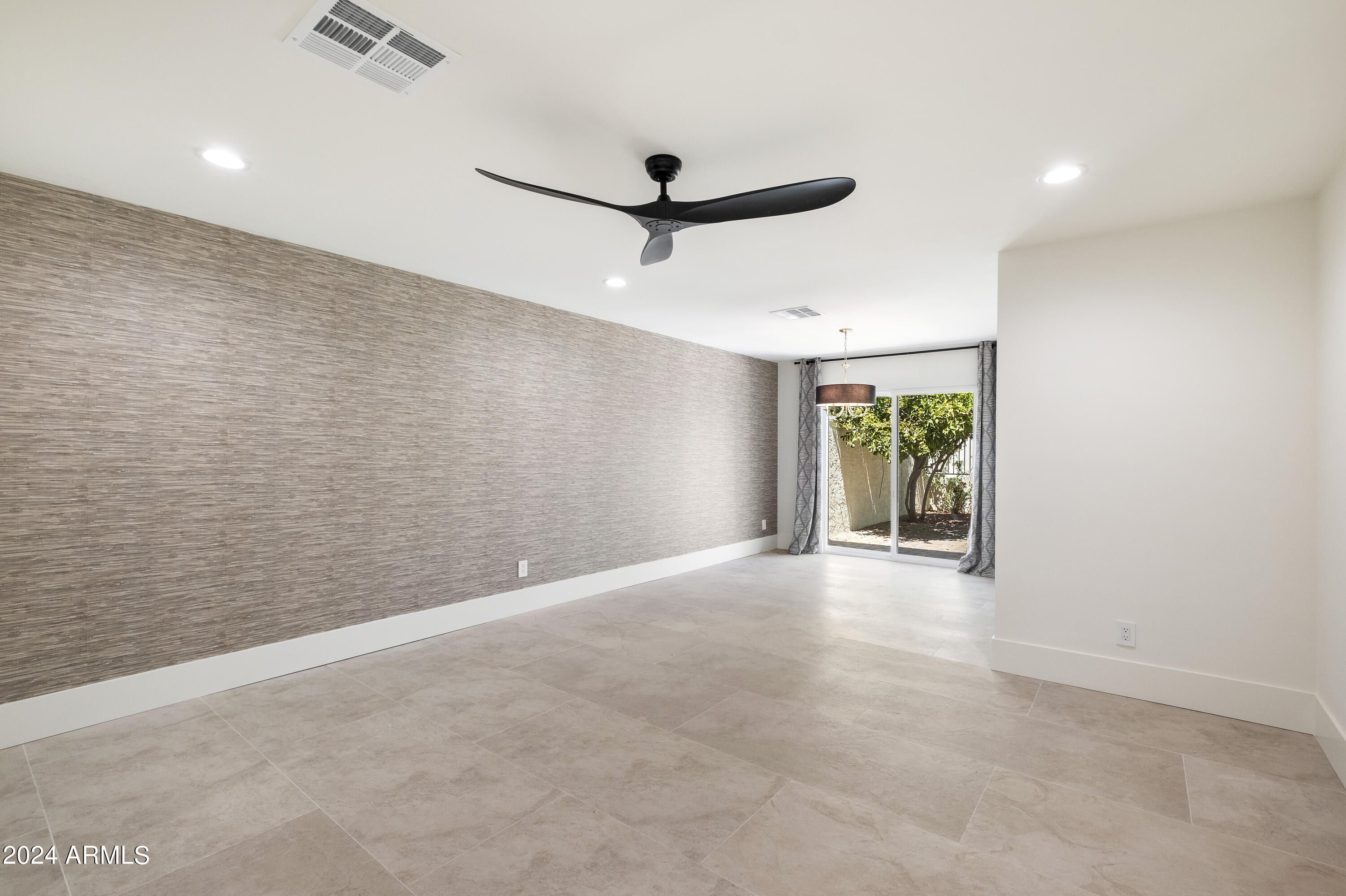 2555 N MILLER Road