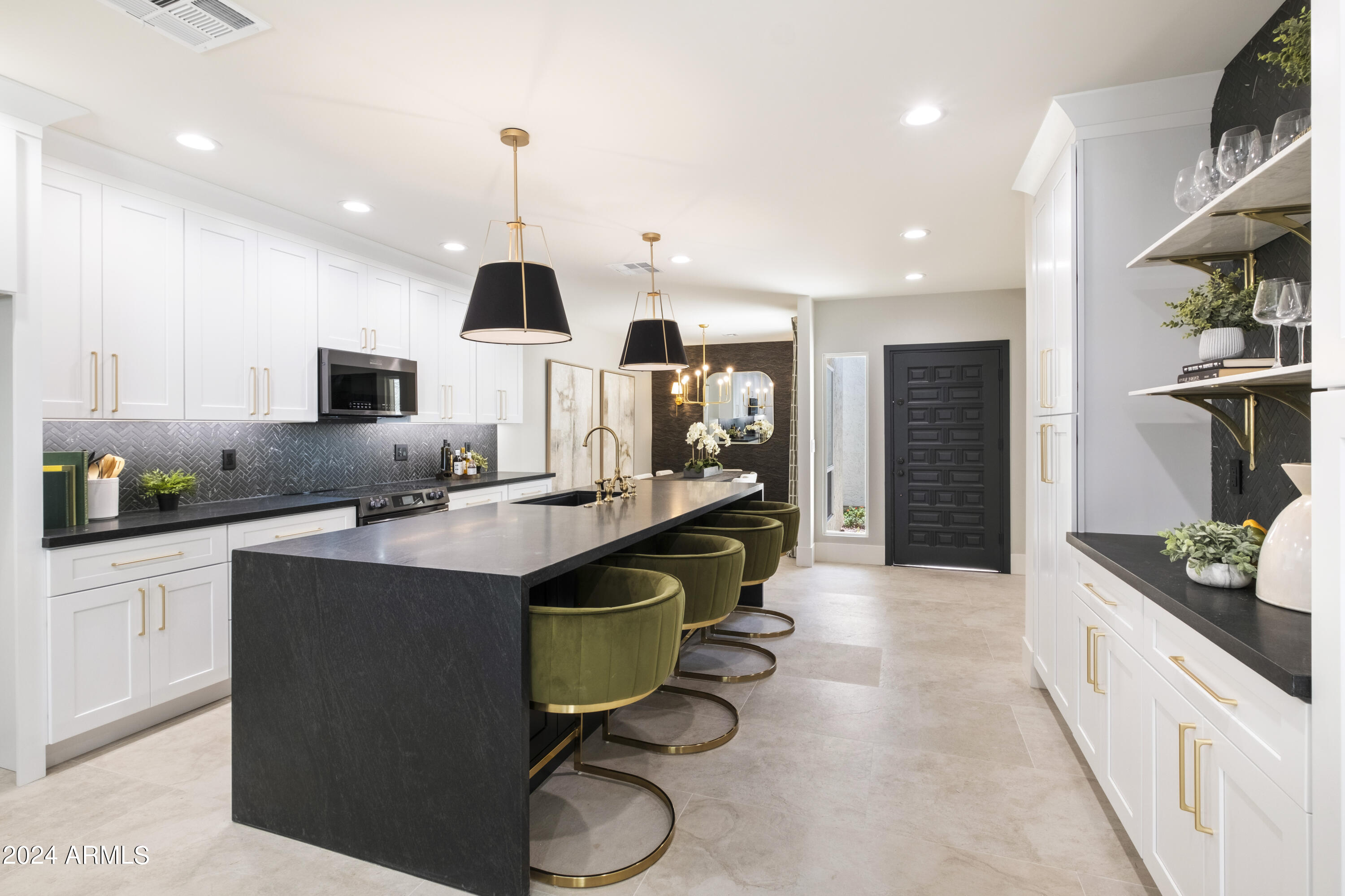 2555 N MILLER Road