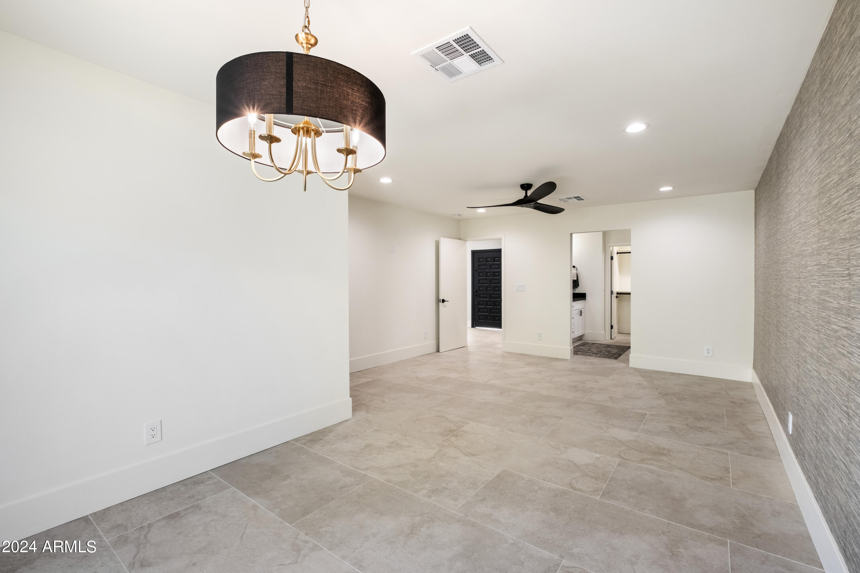 2555 N MILLER Road