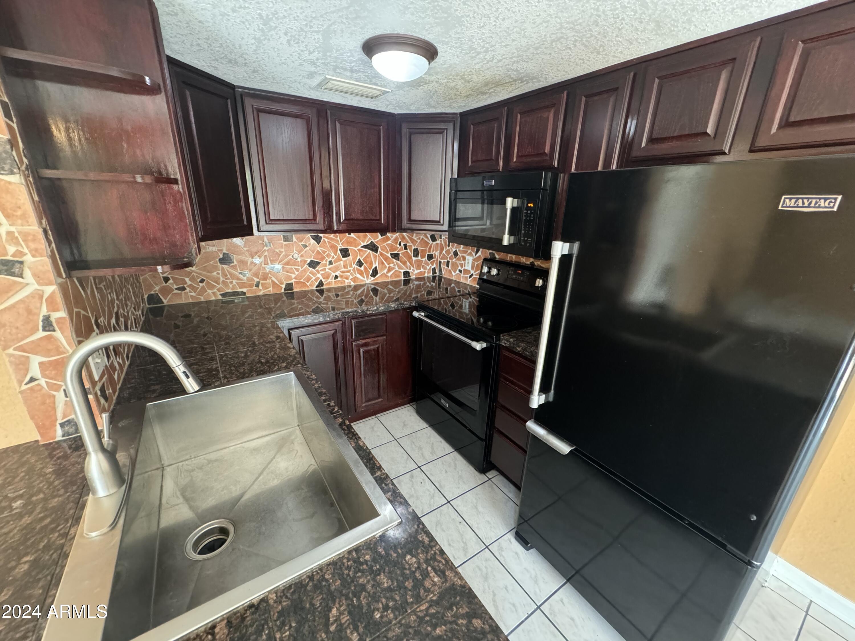 17050 E CALLE DEL ORO -- # B