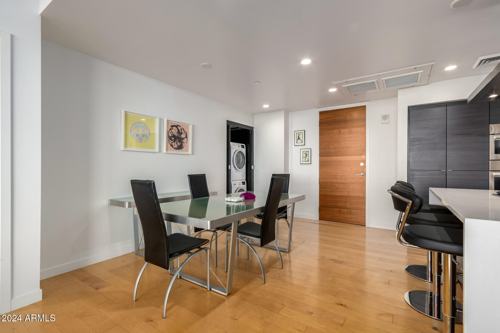 200 W PORTLAND Street, 614