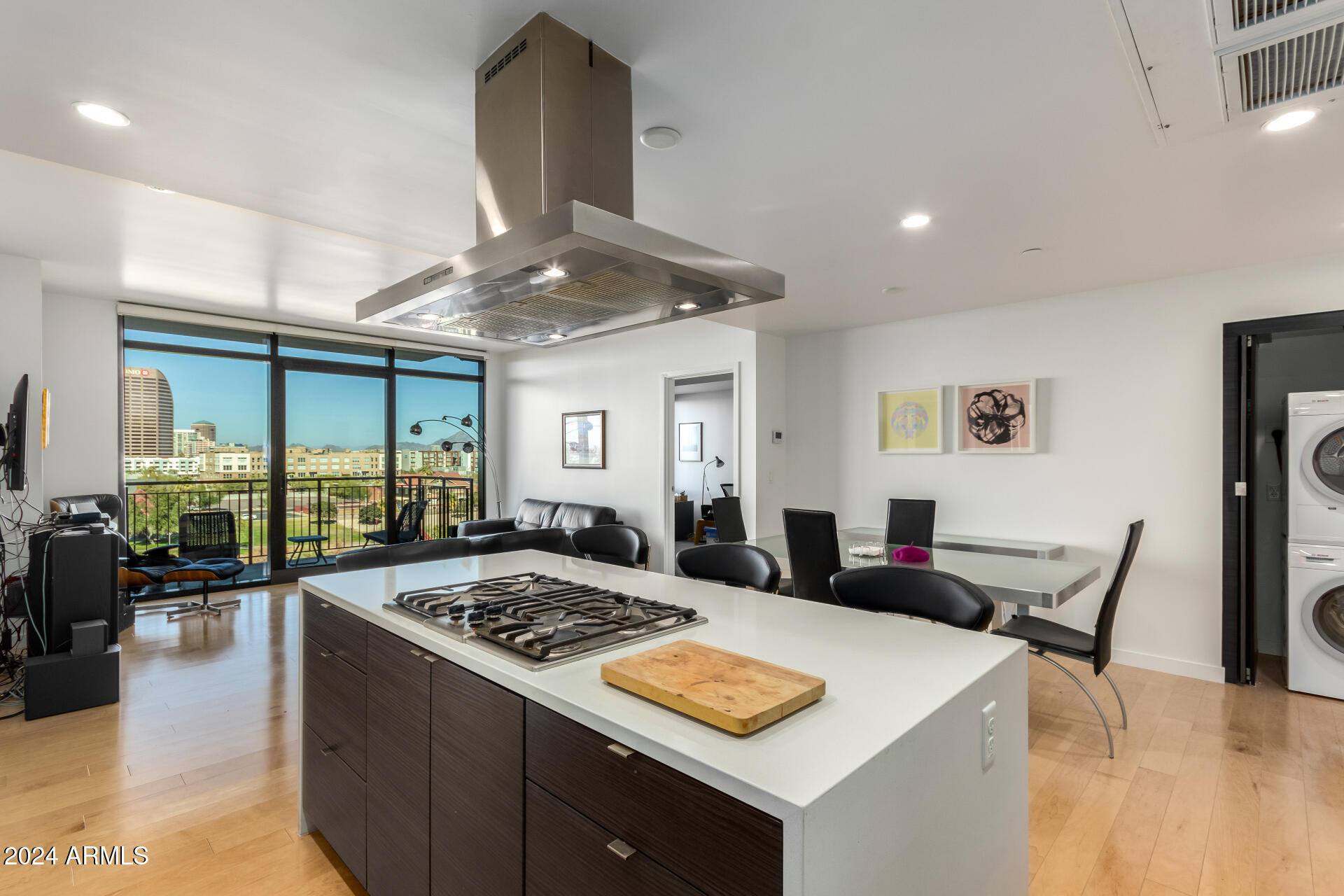 200 W PORTLAND Street, 614