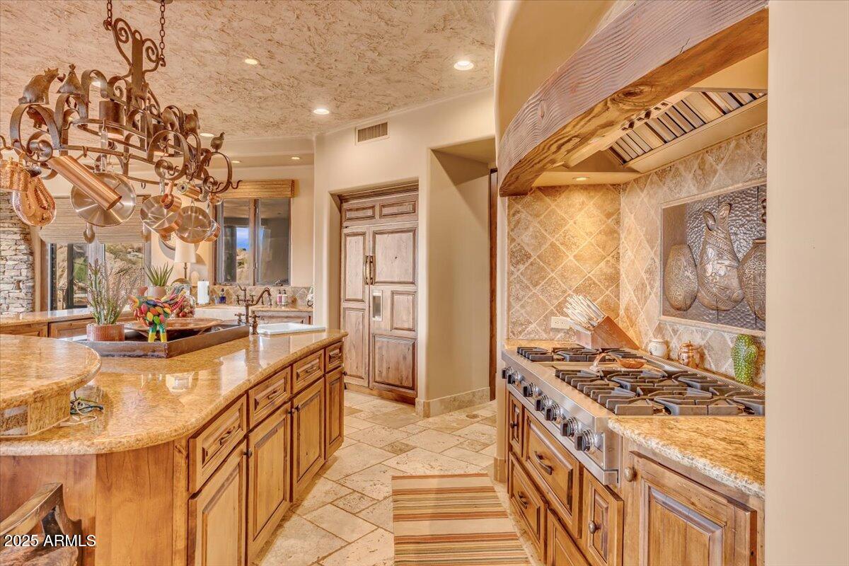 10473 E GREYTHORN Drive