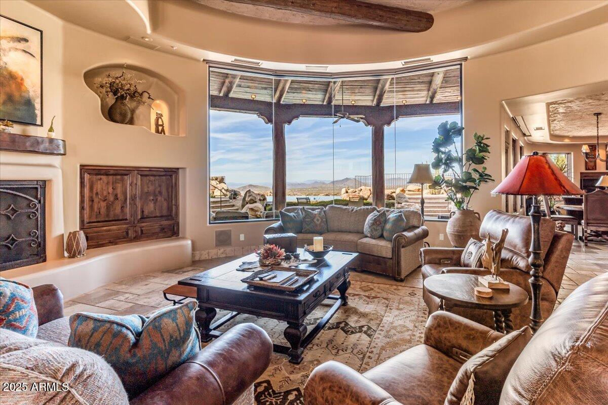 10473 E GREYTHORN Drive