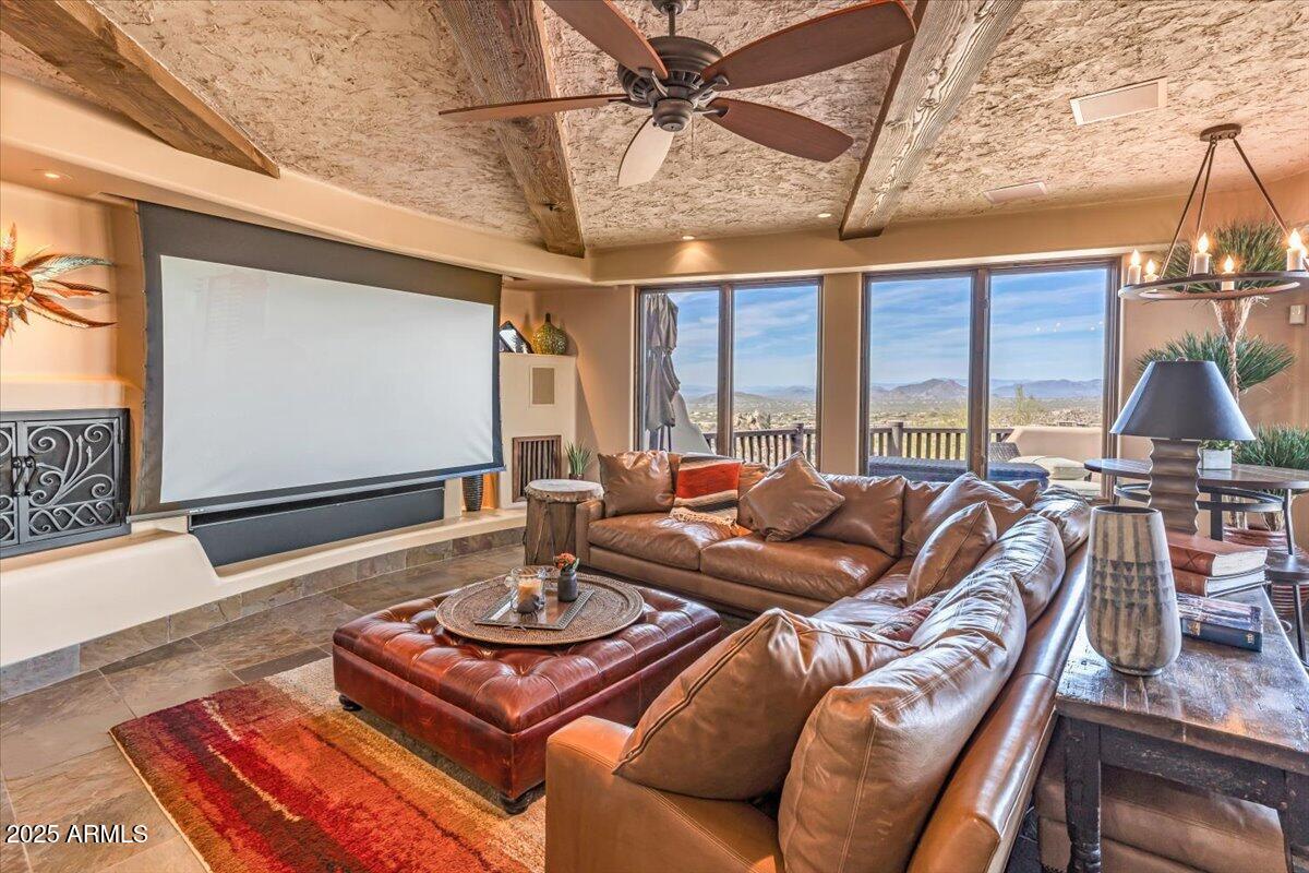 10473 E GREYTHORN Drive