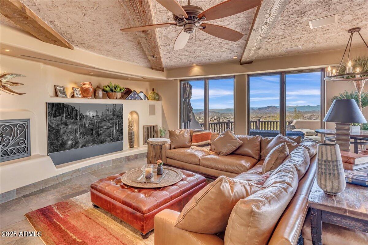 10473 E GREYTHORN Drive