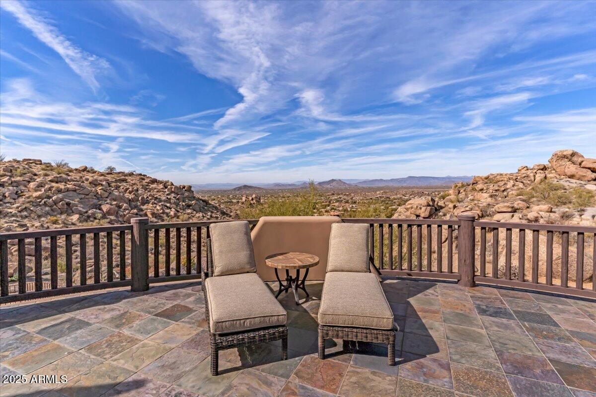 10473 E GREYTHORN Drive