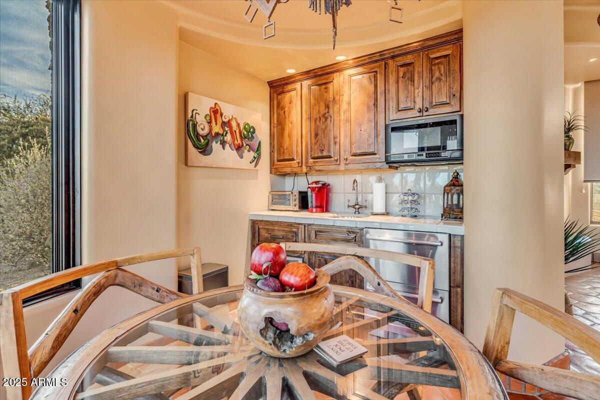 10473 E GREYTHORN Drive