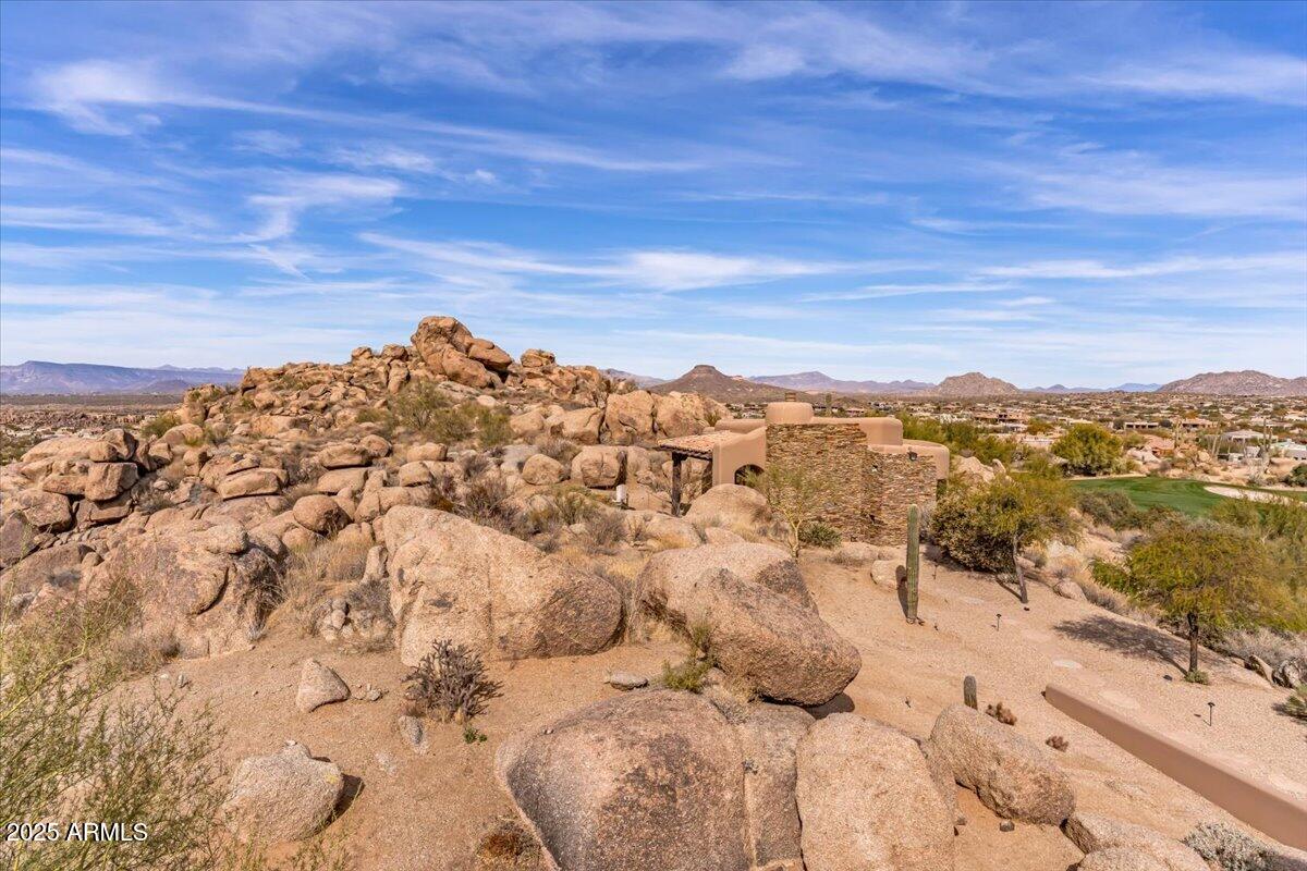 10473 E GREYTHORN Drive