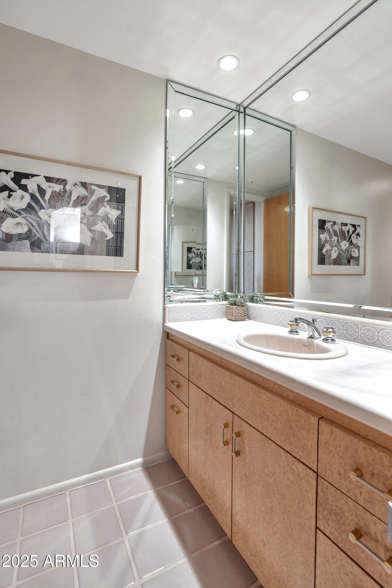 10040 E HAPPY VALLEY Road 595