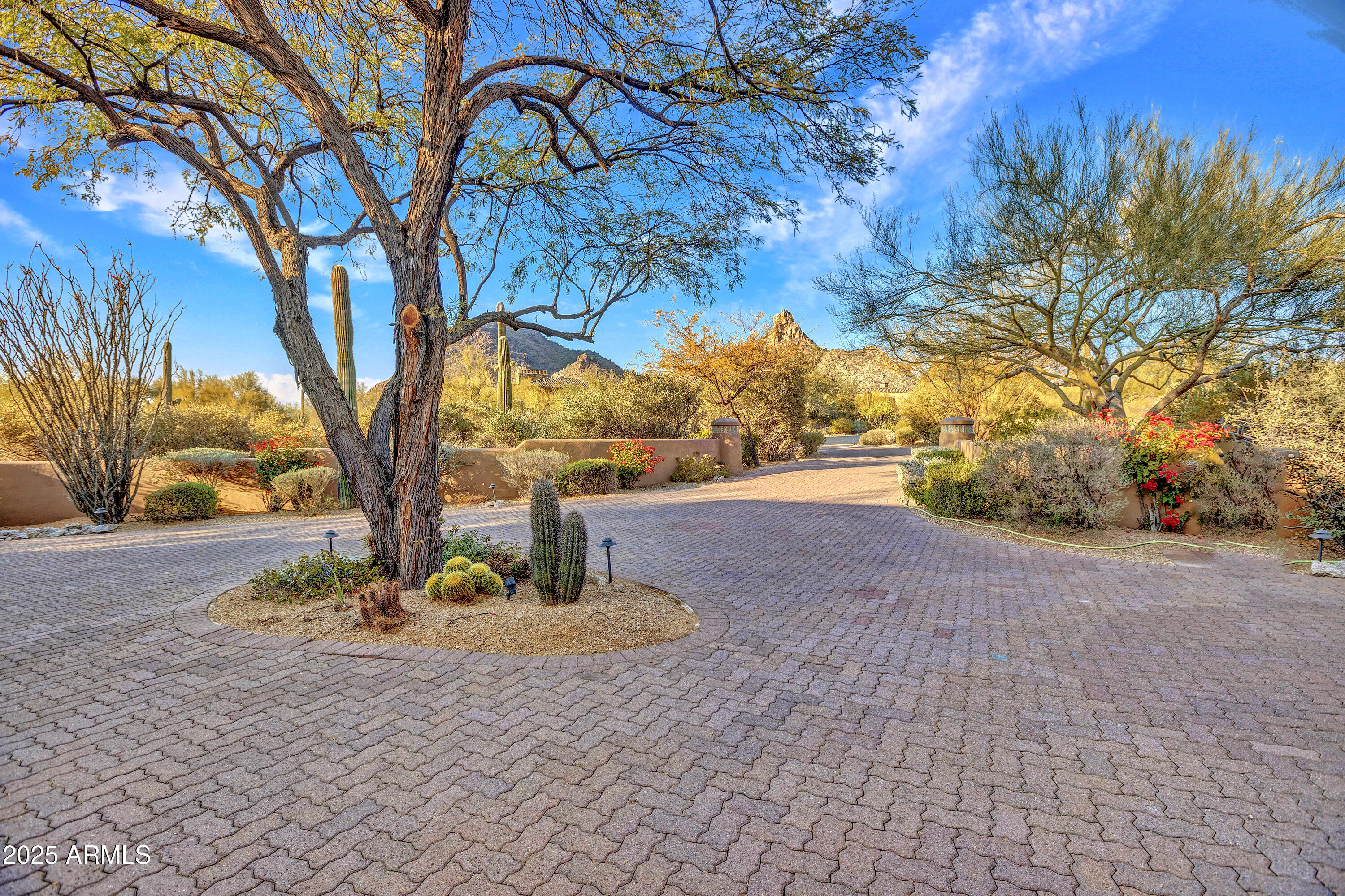 10040 E HAPPY VALLEY Road 595