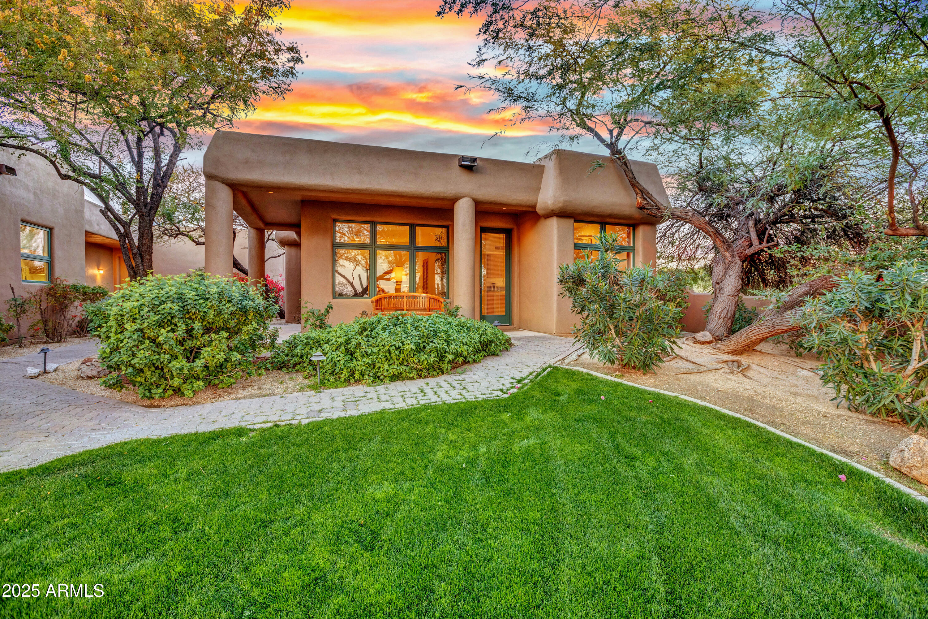 10040 E HAPPY VALLEY Road 595