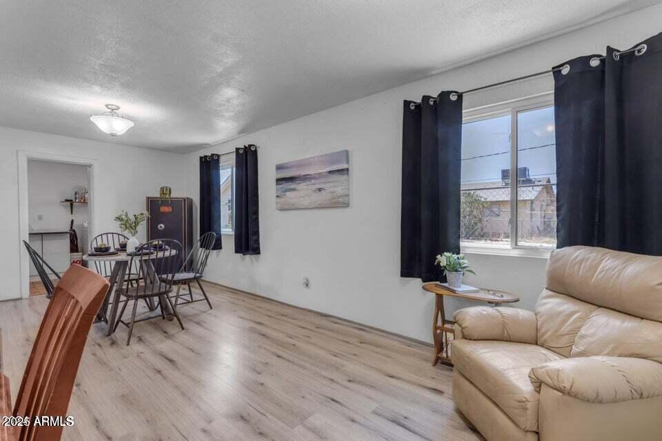 330 W Northern Avenue