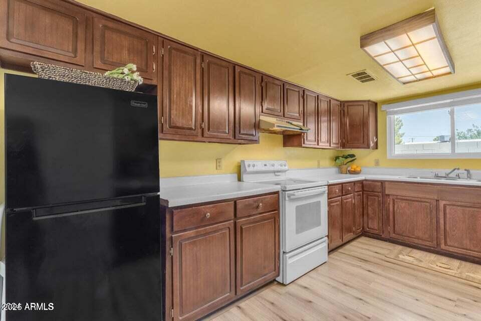 330 W Northern Avenue