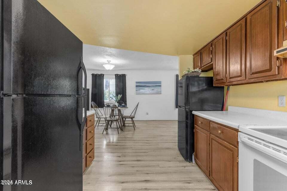 330 W Northern Avenue
