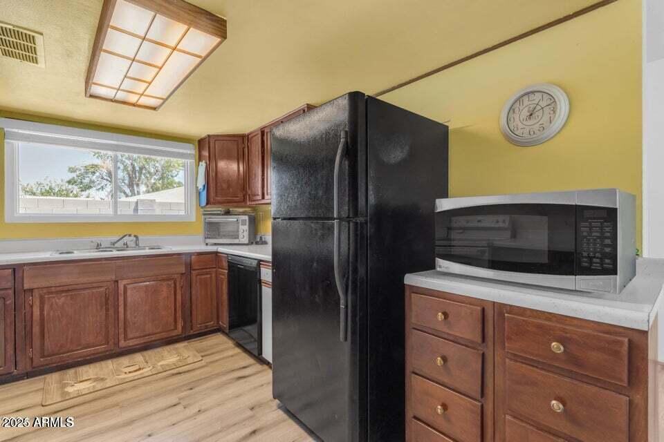 330 W Northern Avenue