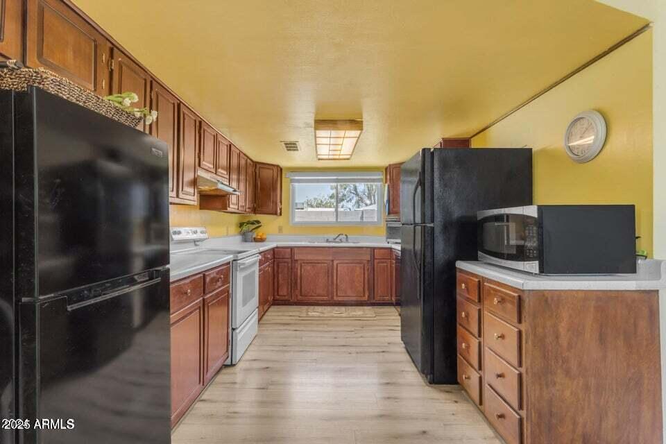 330 W Northern Avenue