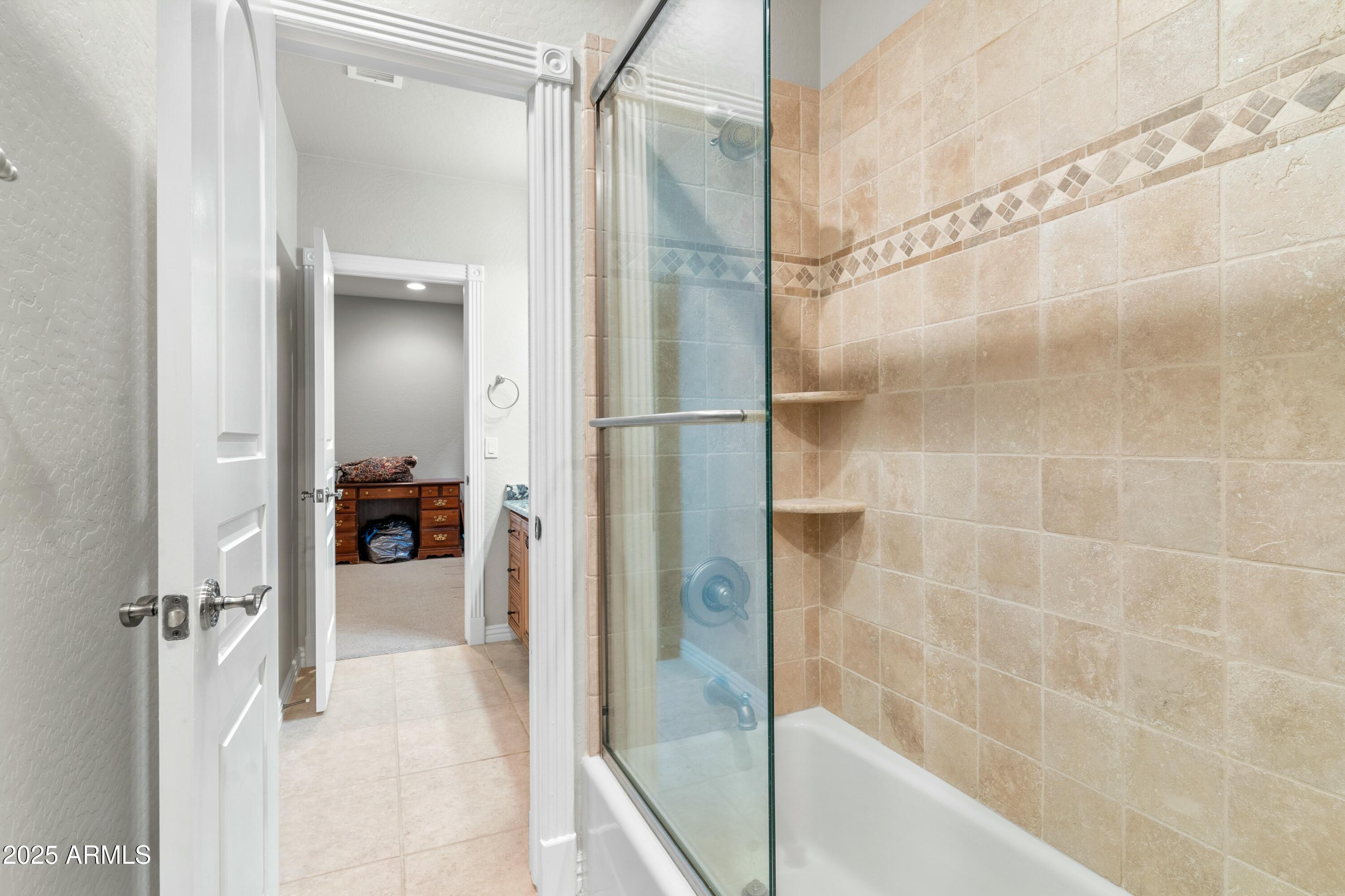 9869 E DAVENPORT Drive