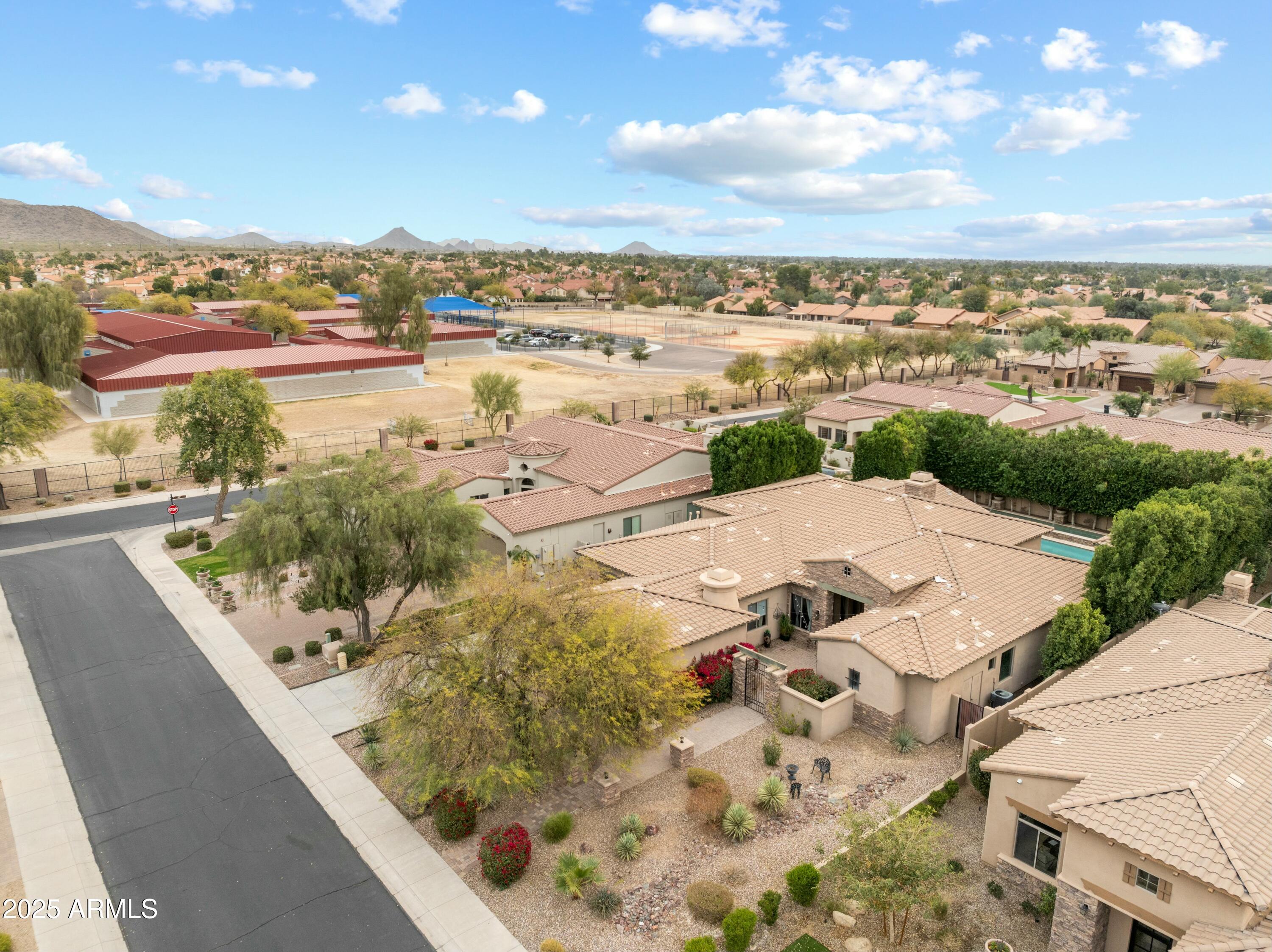 9869 E DAVENPORT Drive