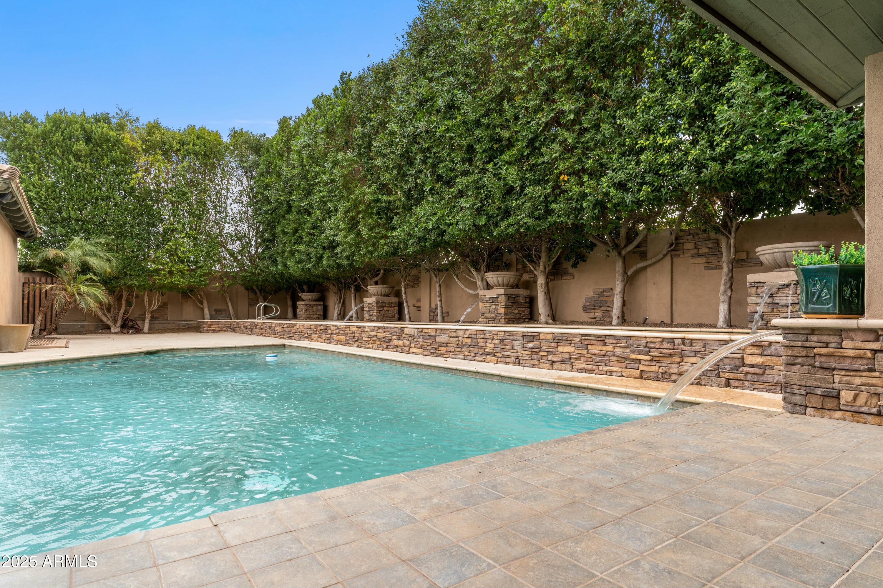 9869 E DAVENPORT Drive