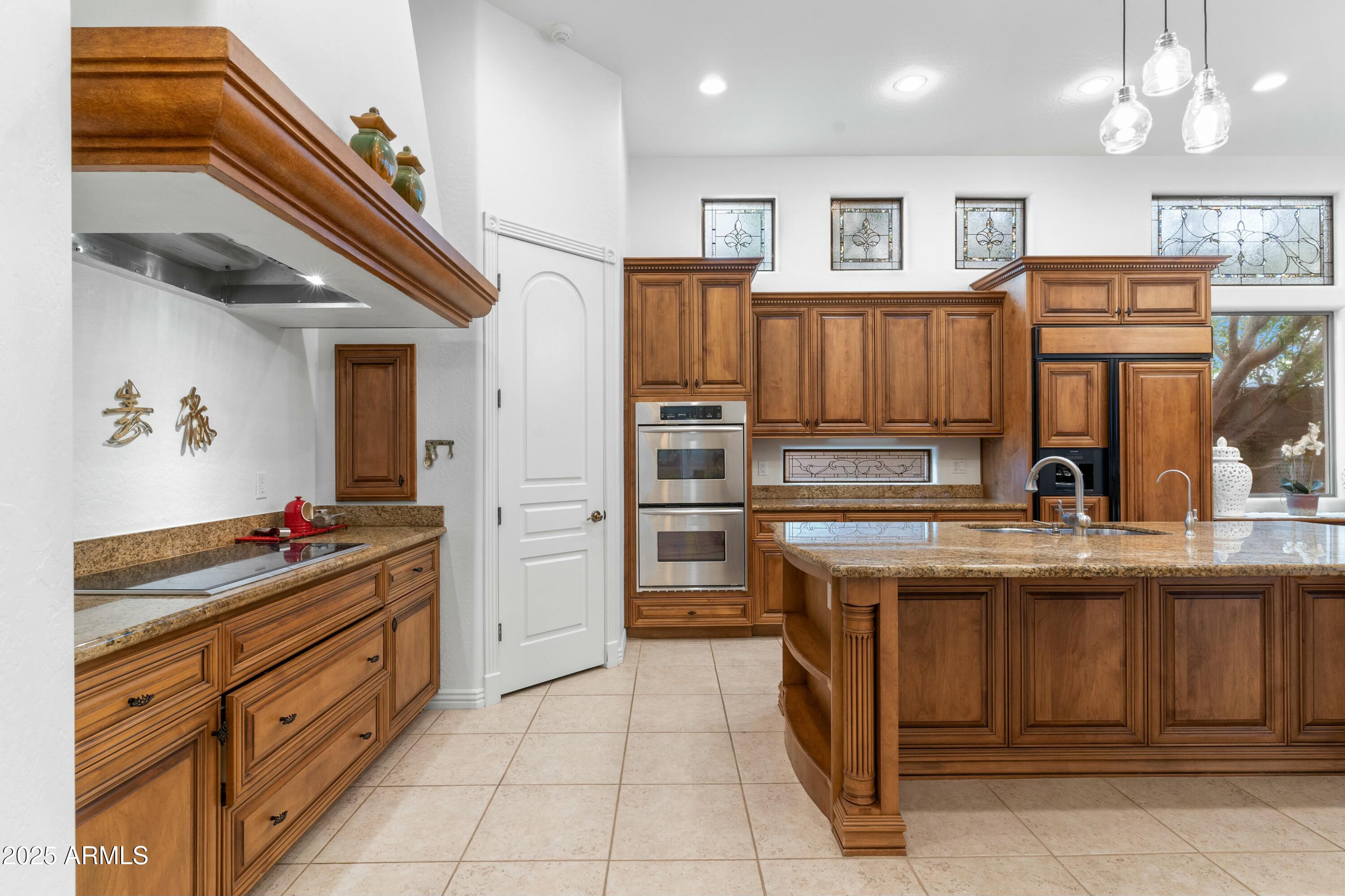 9869 E DAVENPORT Drive