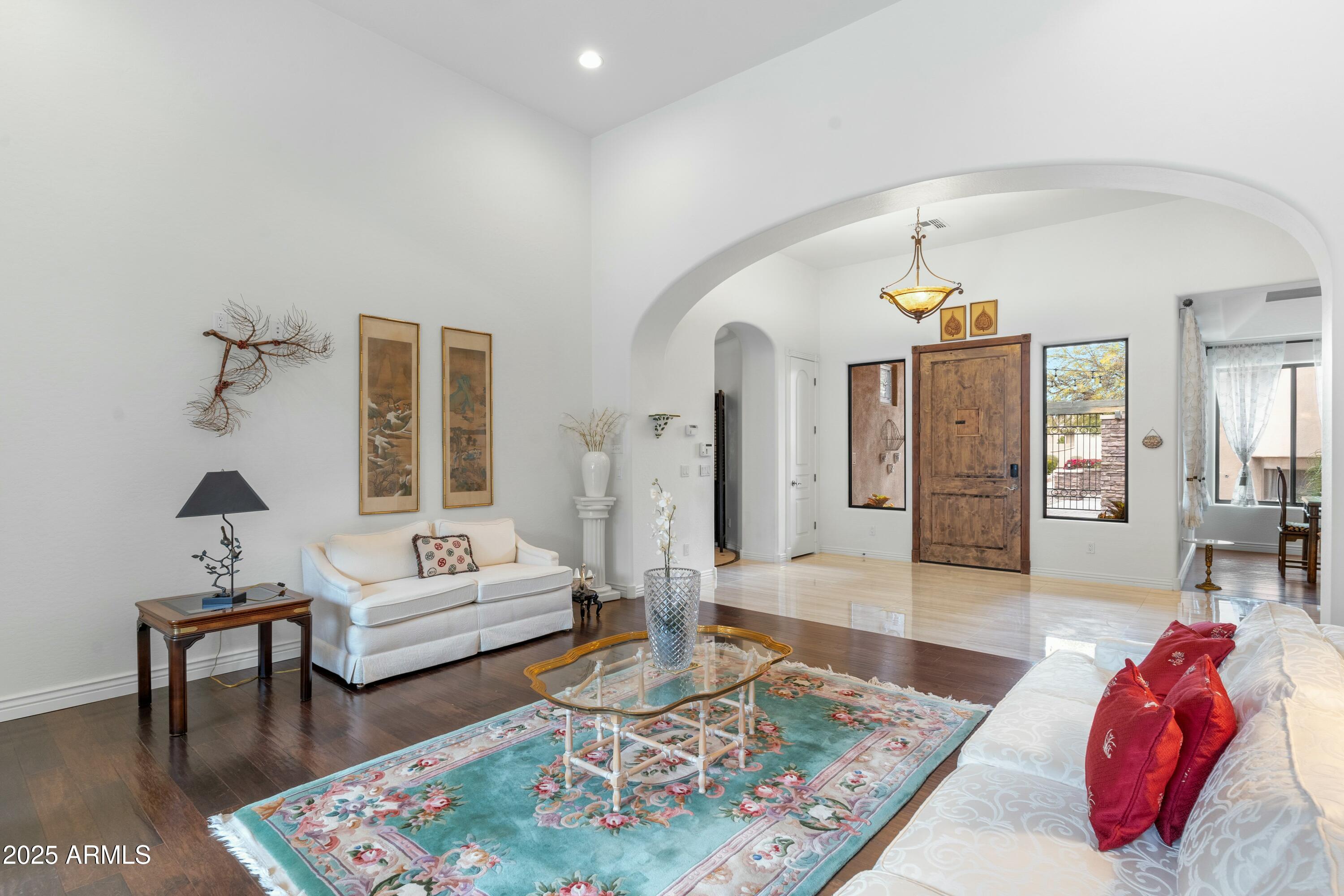 9869 E DAVENPORT Drive