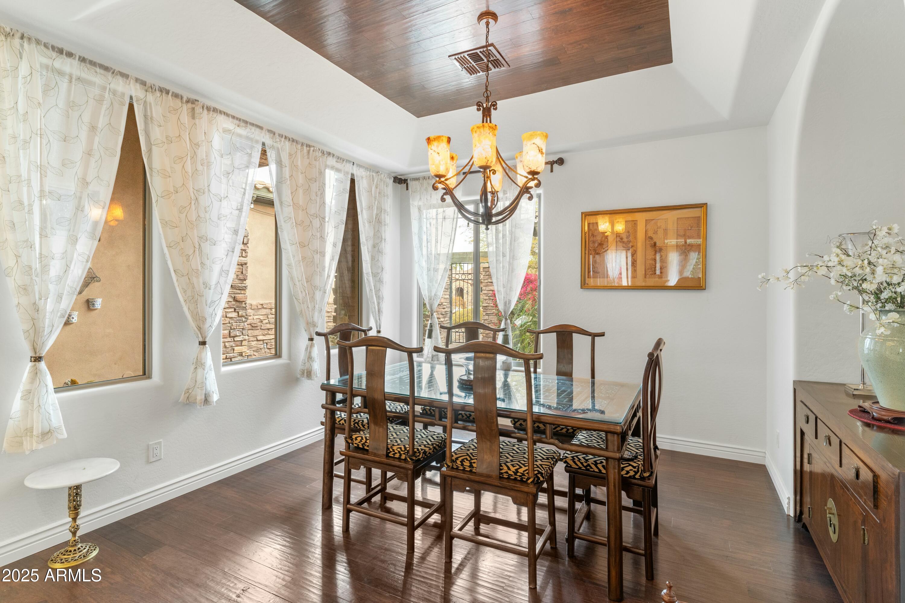 9869 E DAVENPORT Drive