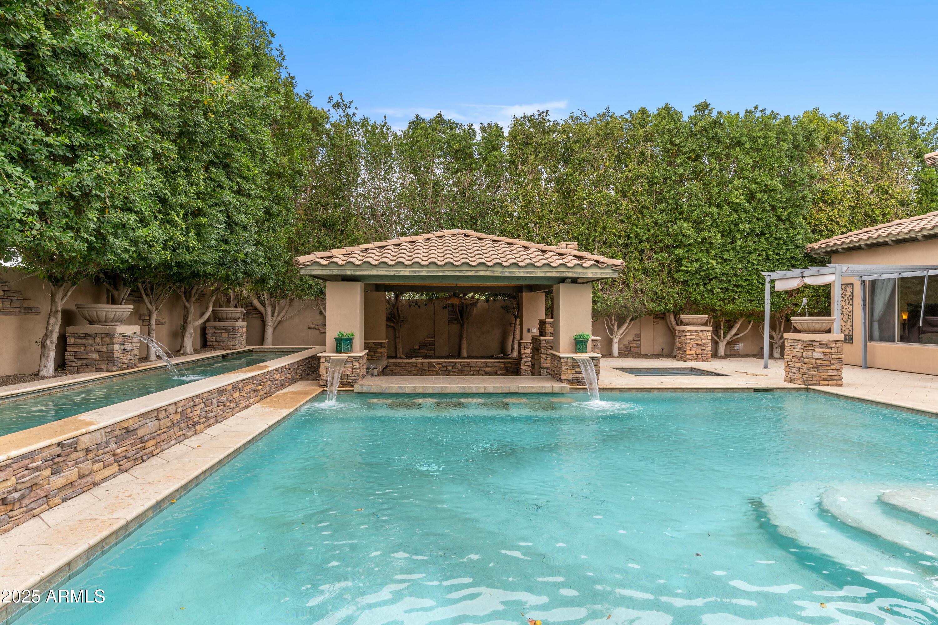 9869 E DAVENPORT Drive