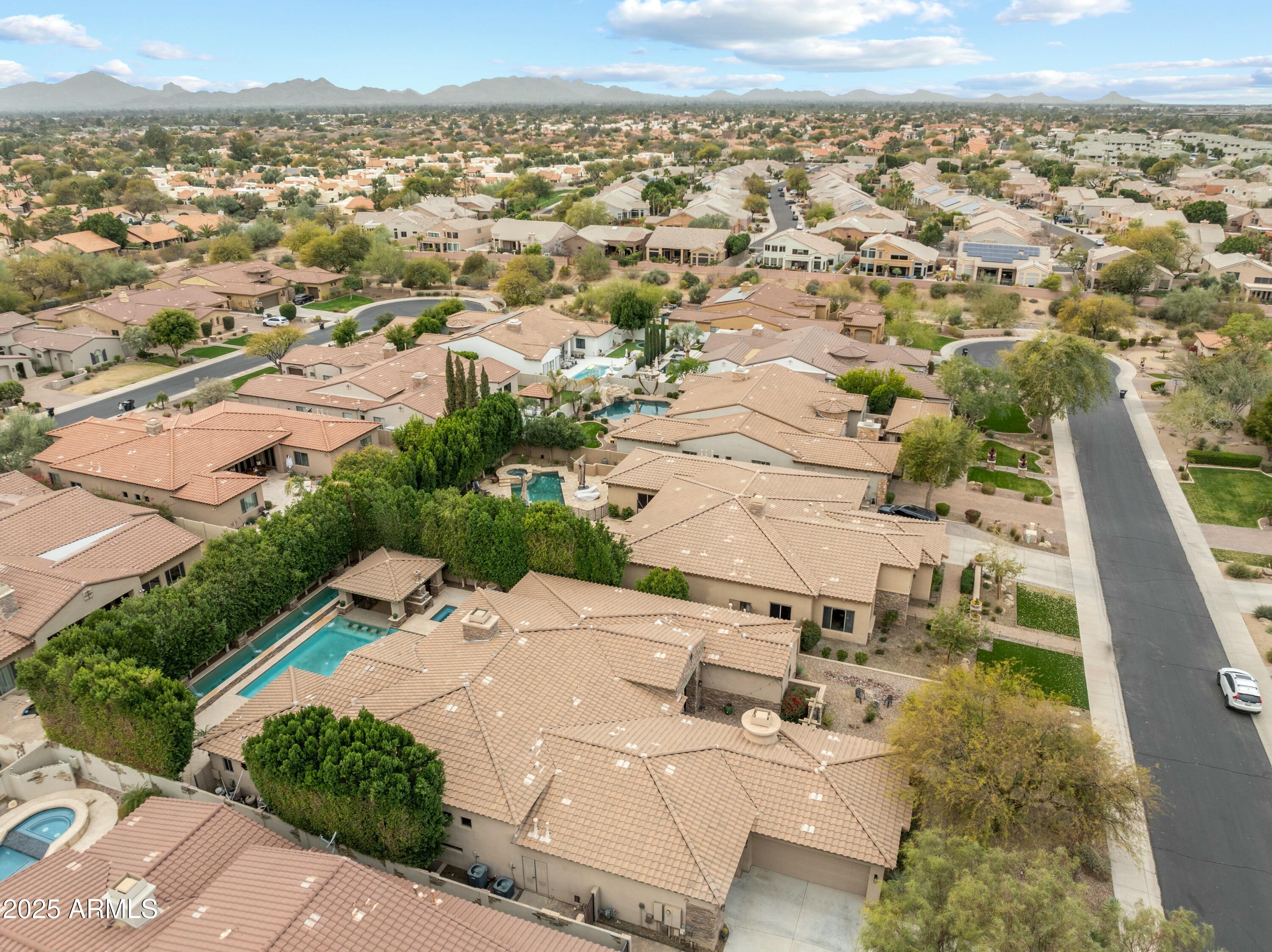 9869 E DAVENPORT Drive