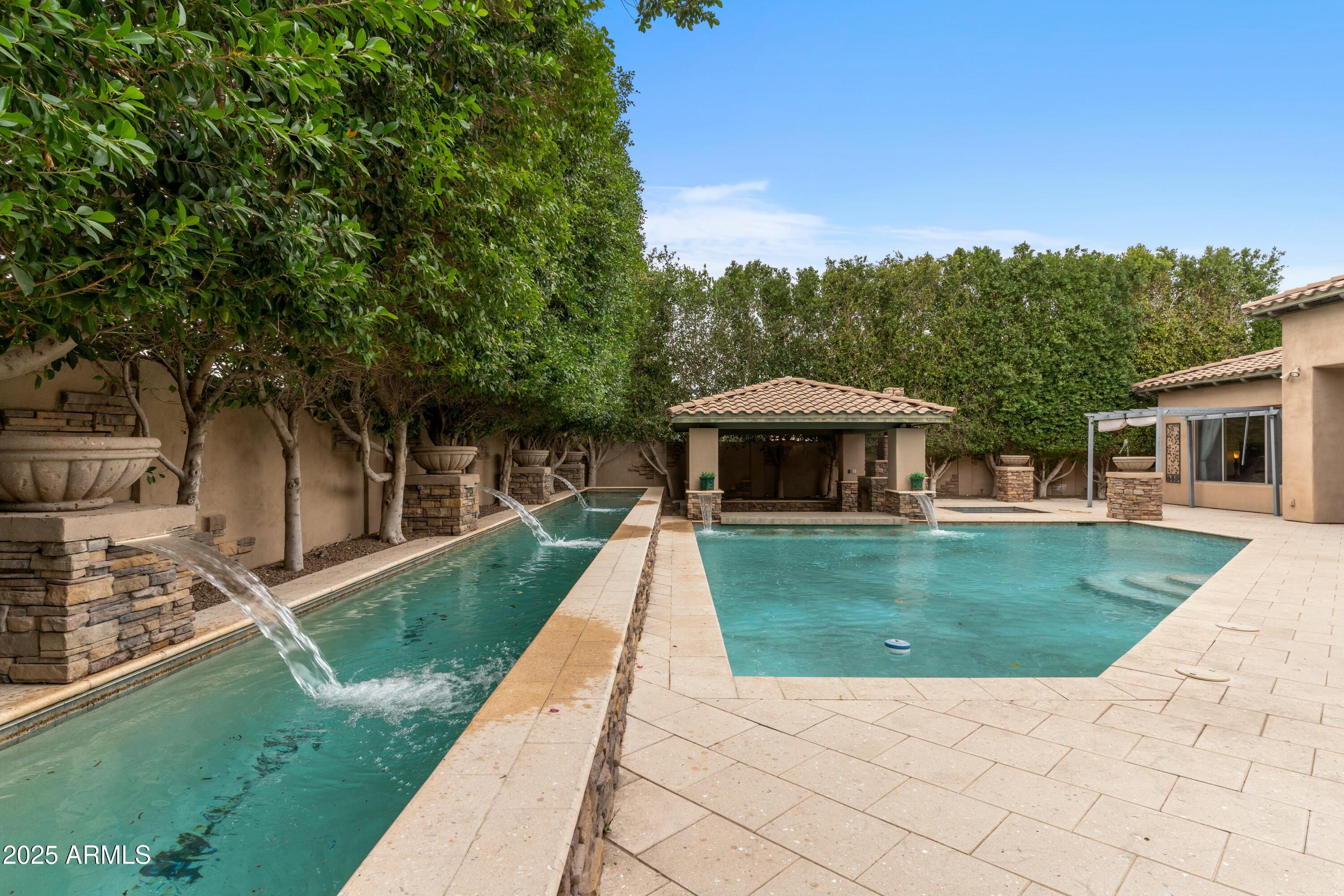 9869 E DAVENPORT Drive