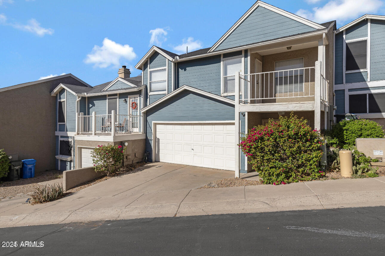 1102 W PEORIA Avenue, 17