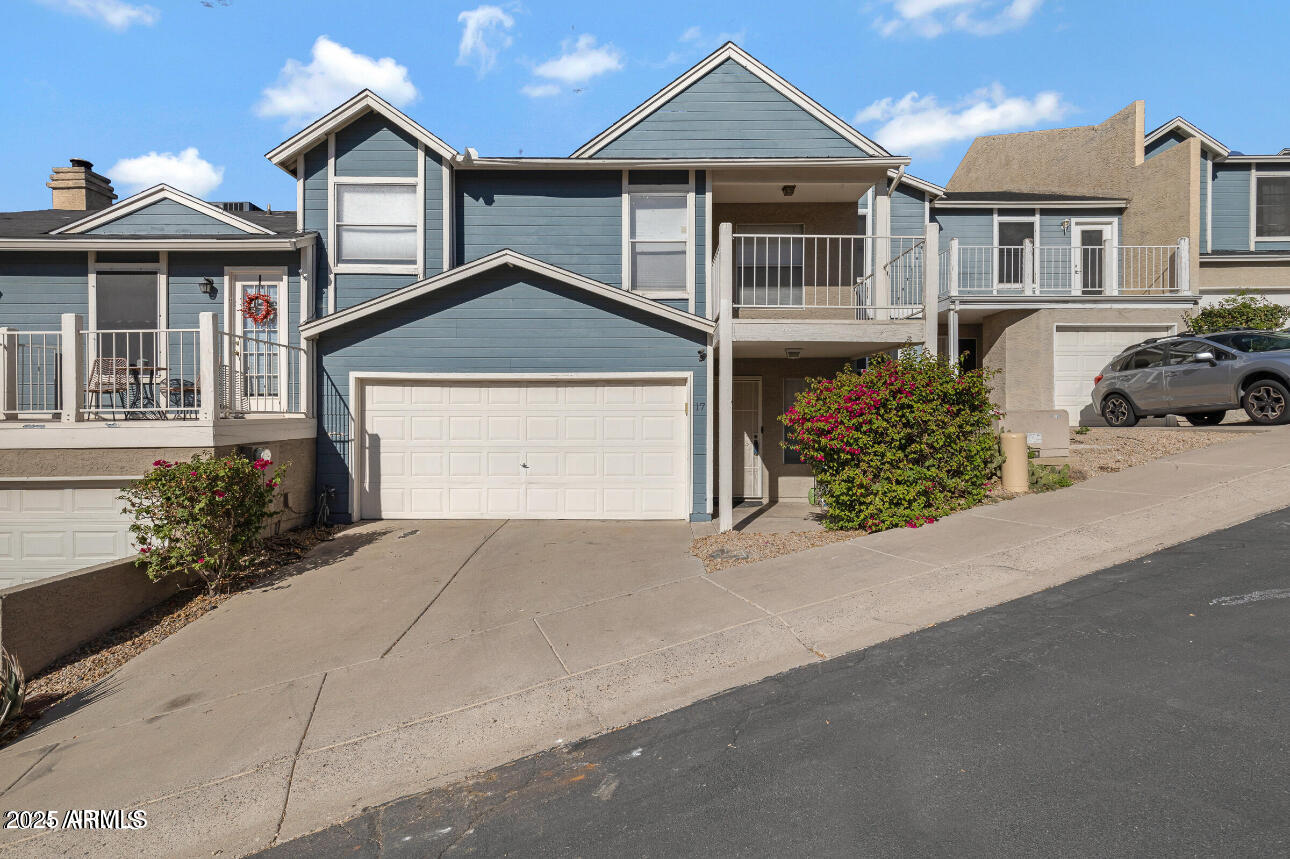 1102 W PEORIA Avenue, 17