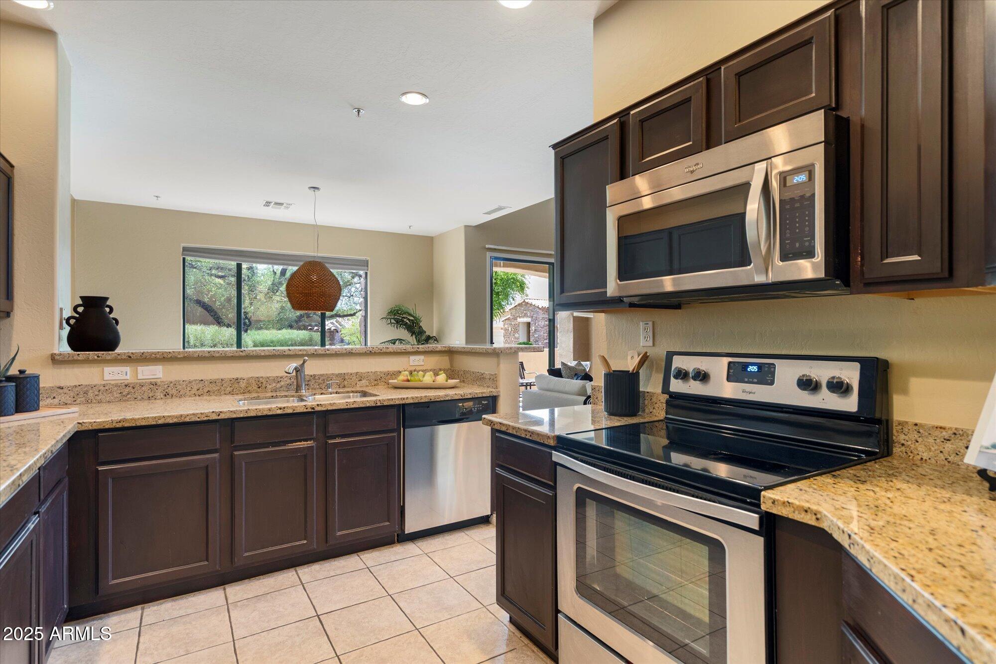 19550 N Grayhawk Drive, 1049