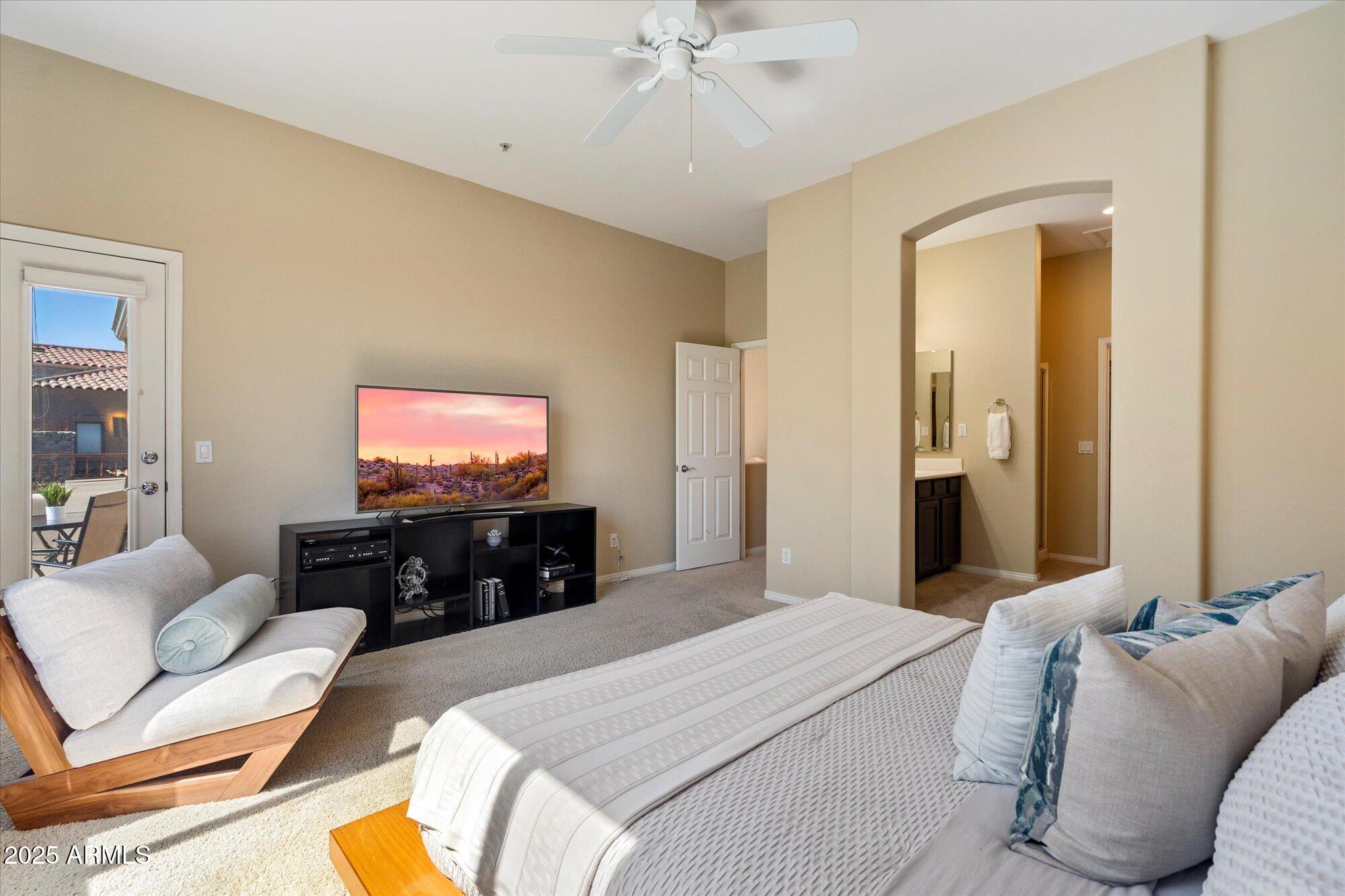19550 N Grayhawk Drive, 1049