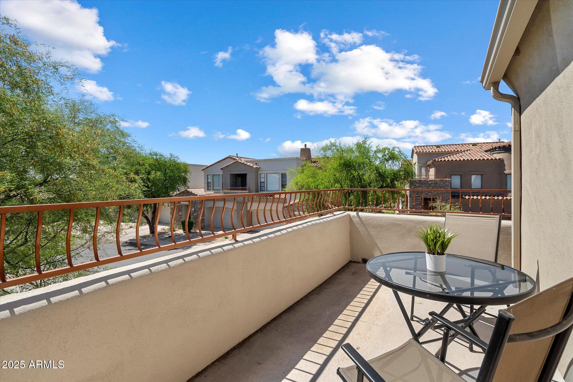 19550 N Grayhawk Drive, 1049