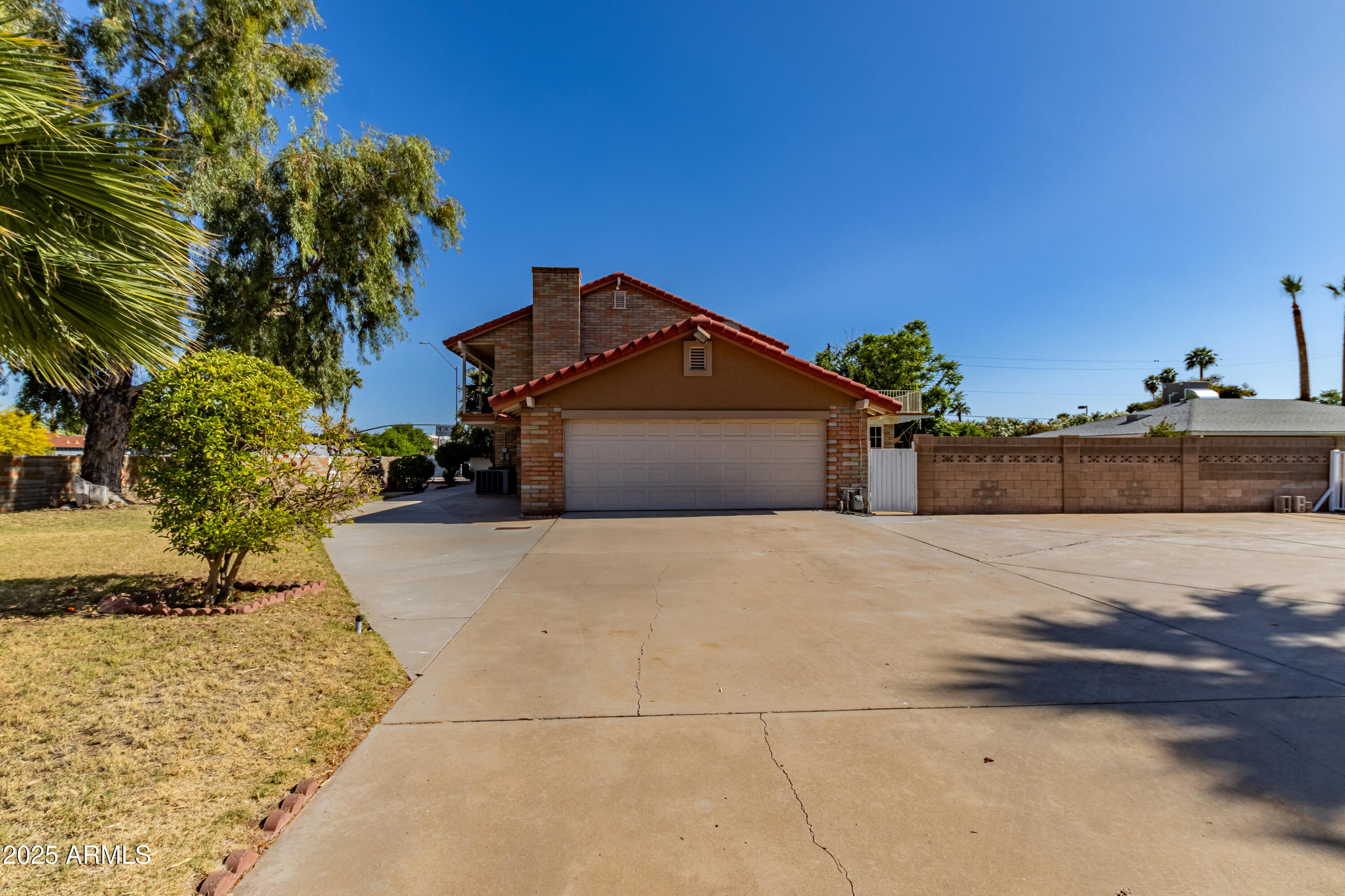 6550 N 7TH Street