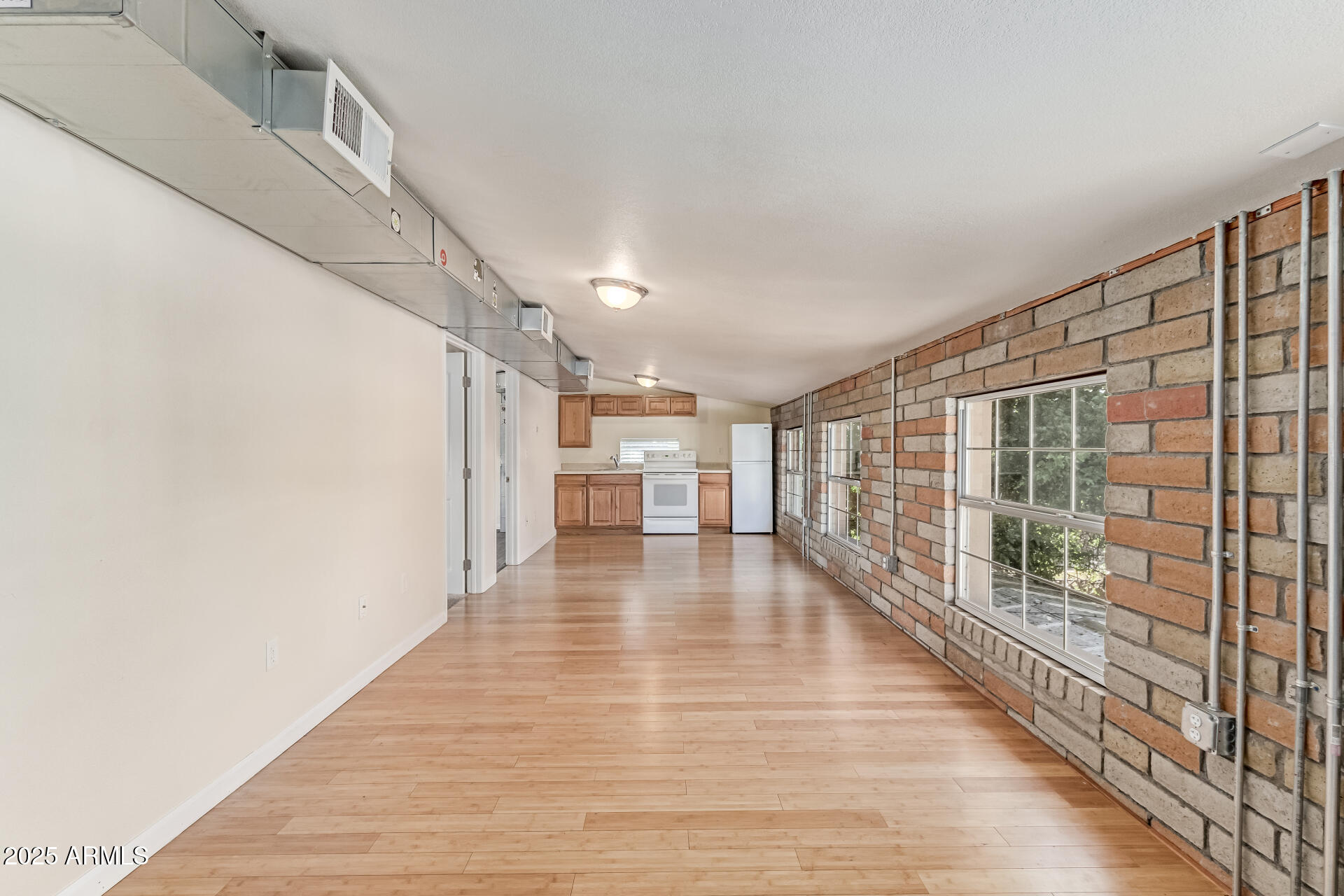 6550 N 7TH Street